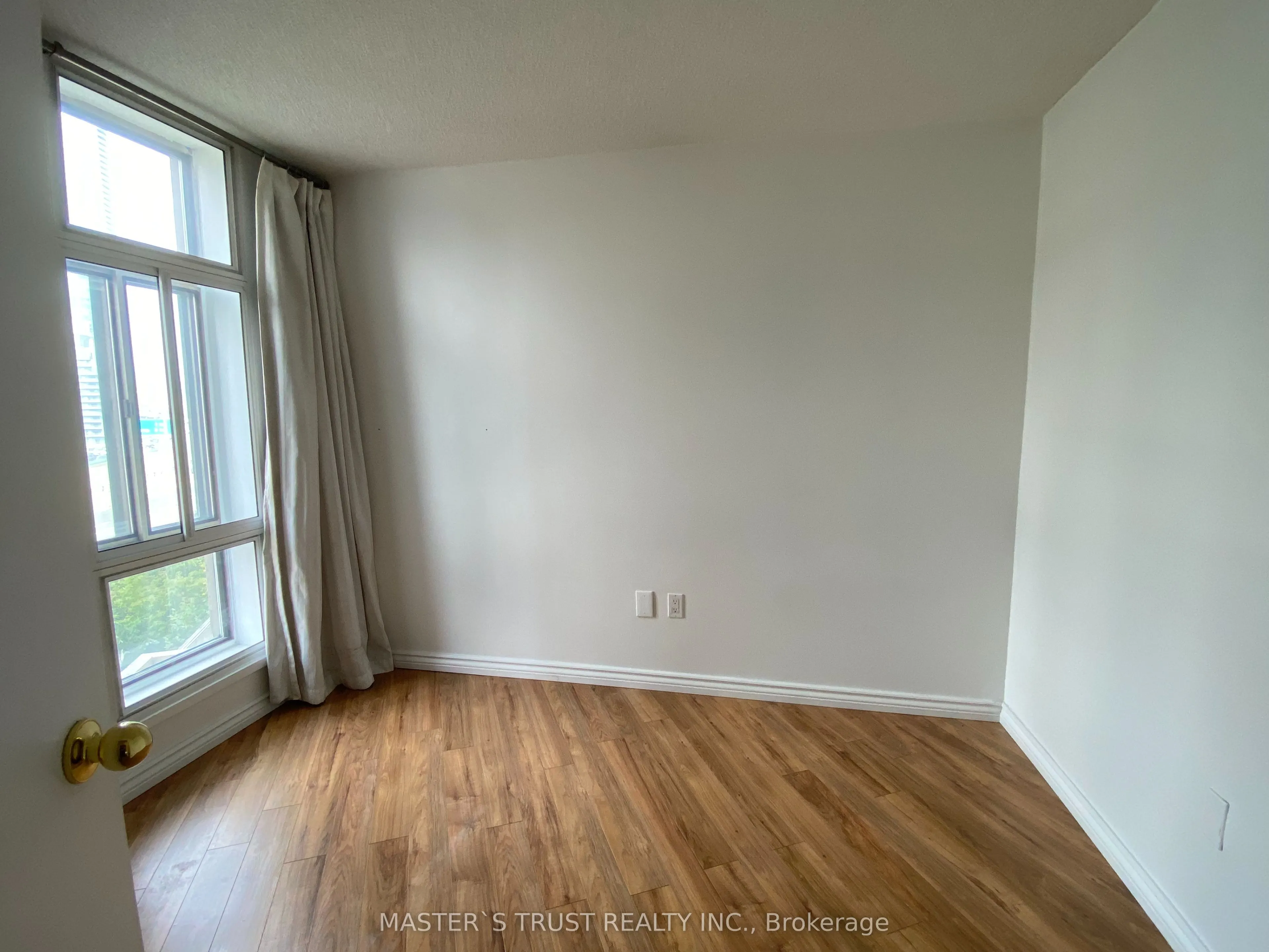 270 Queens Quay W, #706