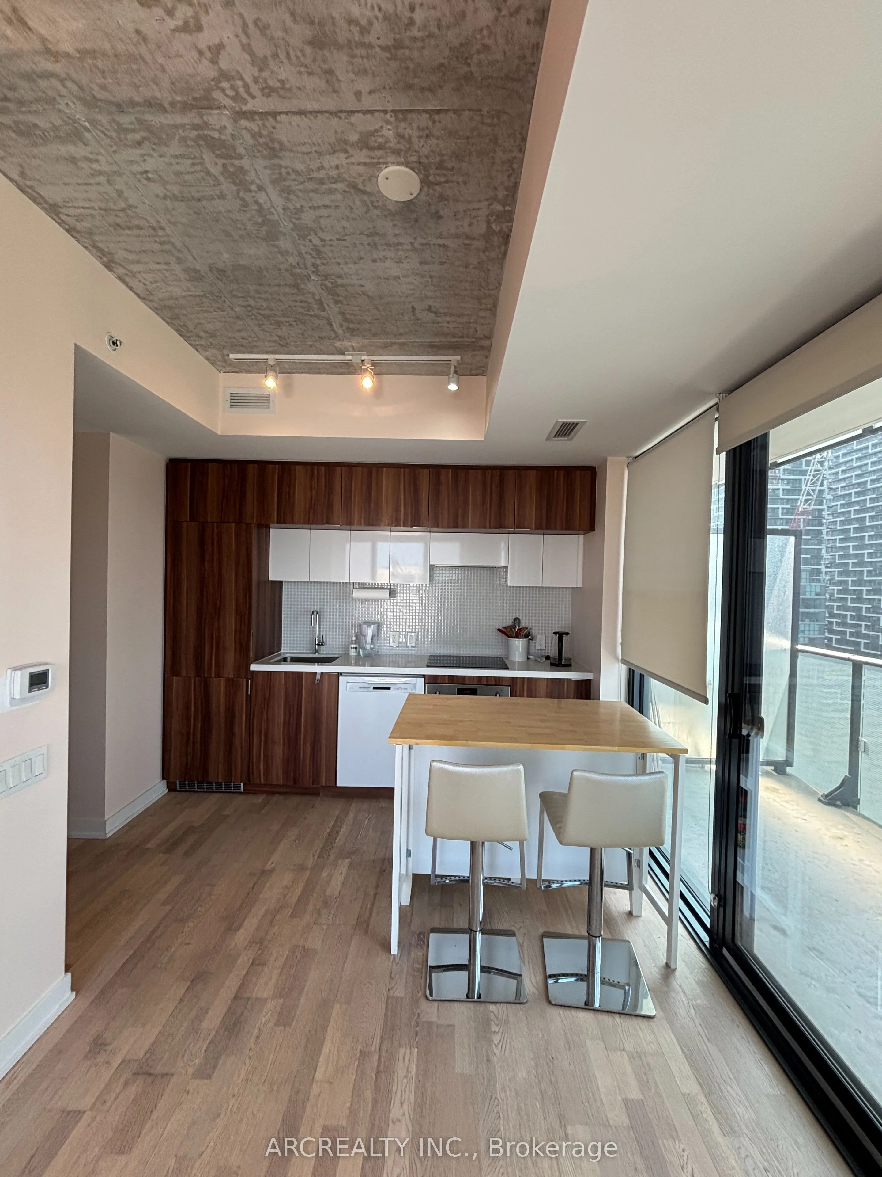 185 Roehampton Avenue, #1205