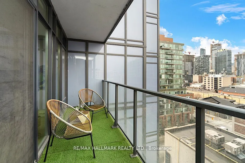 105 George Street, #914