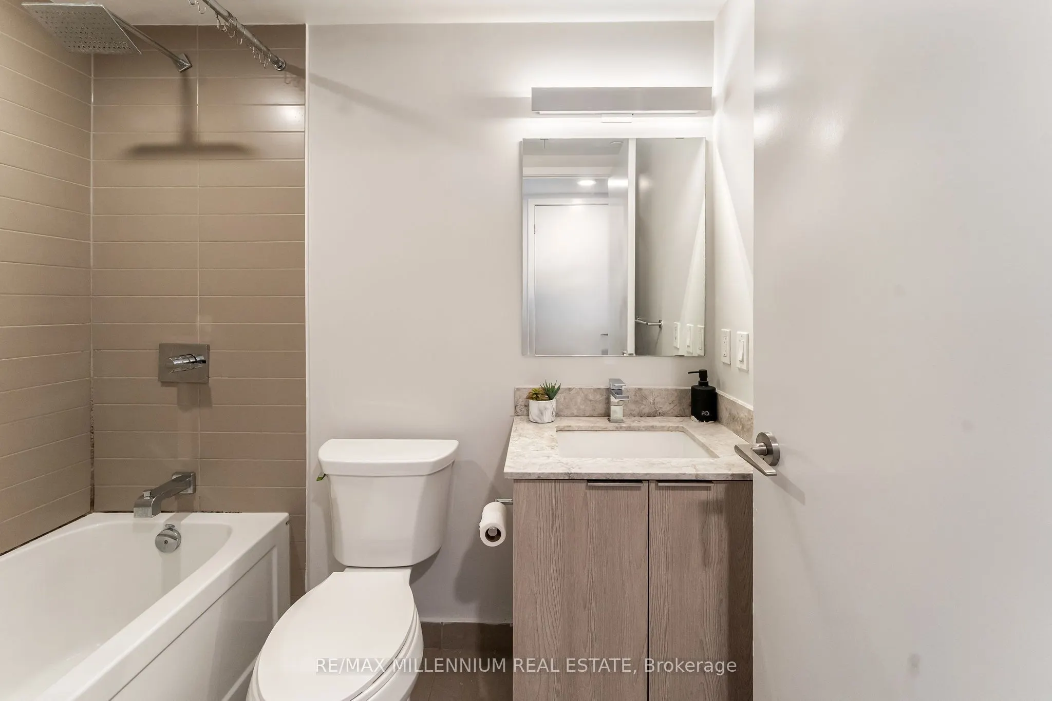 18 Maitland Terrace, #1308