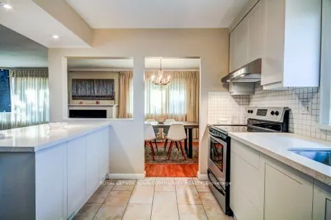 10 Tinder Crescent, #Main floor