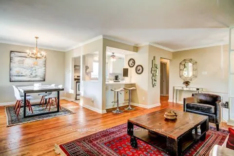 10 Tinder Crescent, #Main floor
