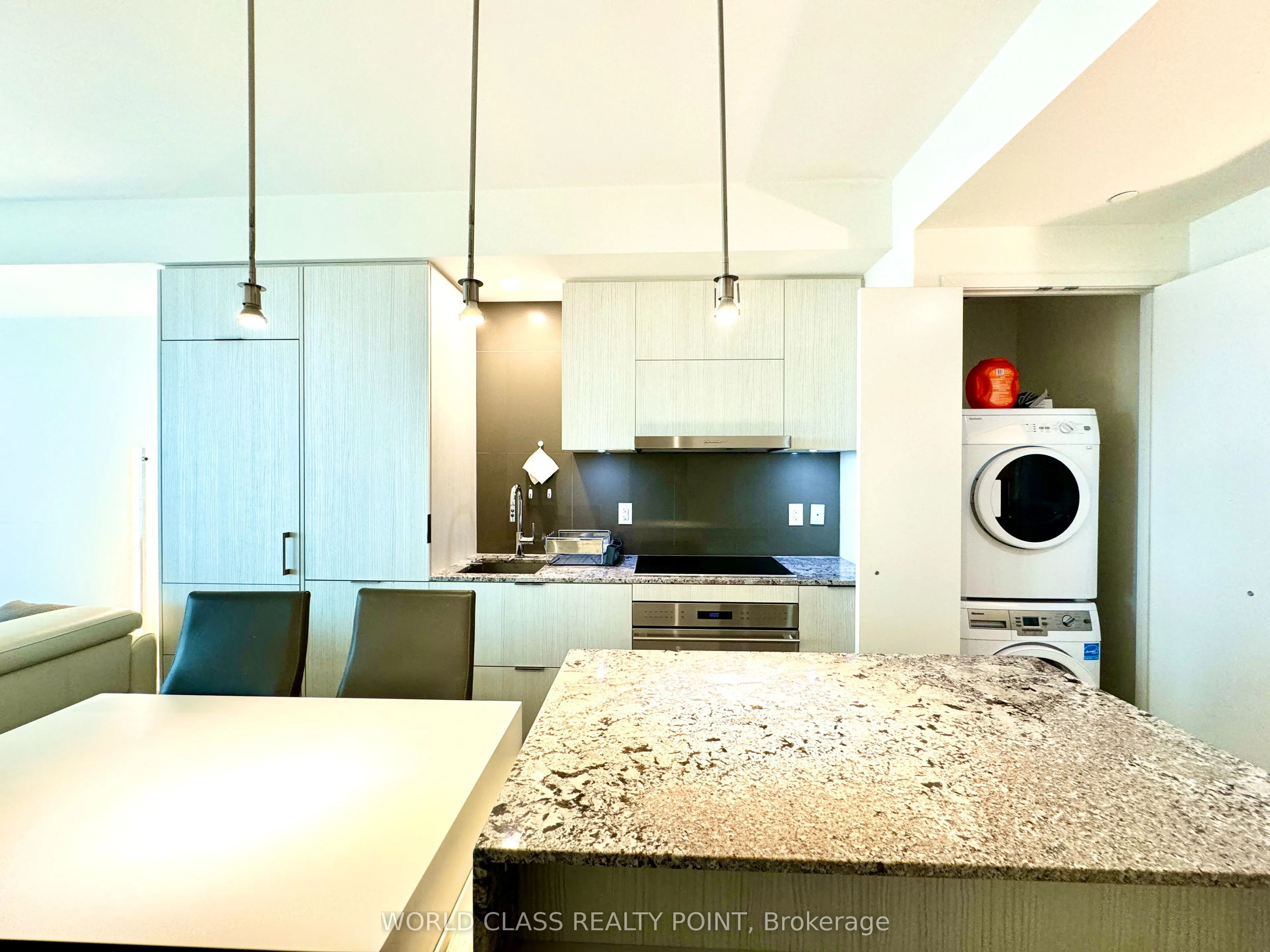 1 Bloor Street E, #6307