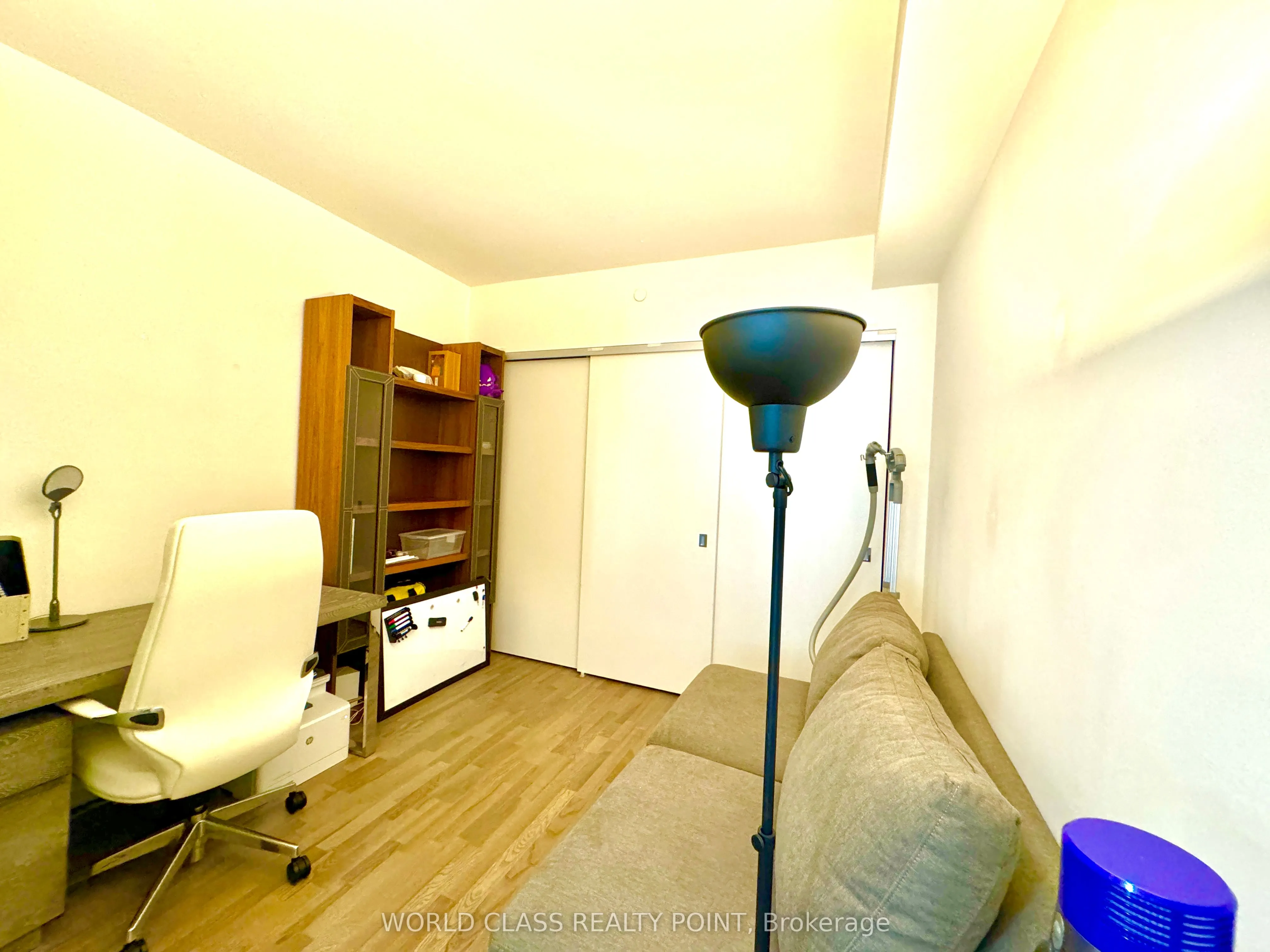 1 Bloor Street E, #6307