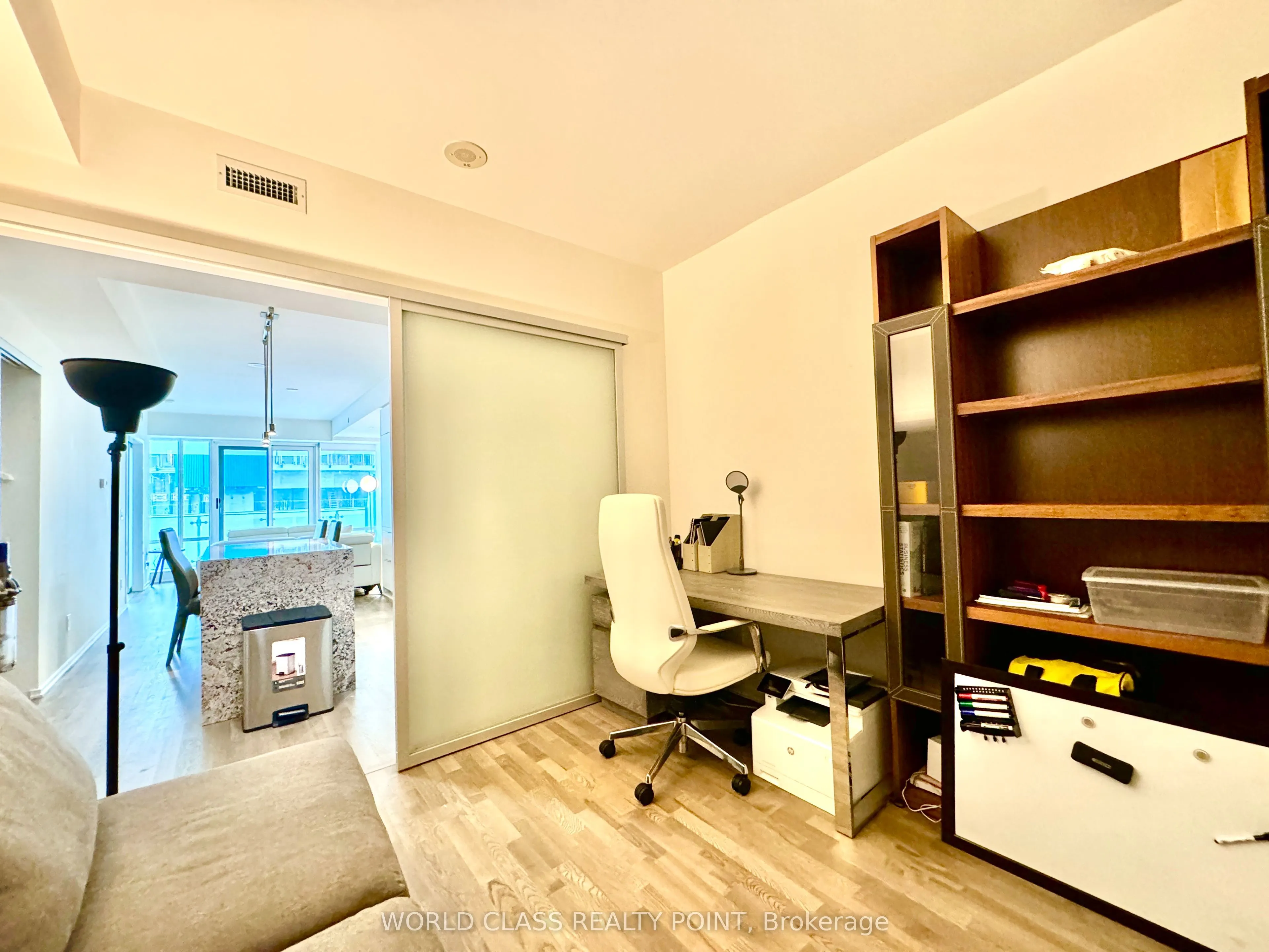 1 Bloor Street E, #6307