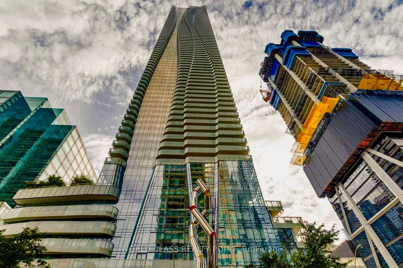 1 Bloor Street E, #6307