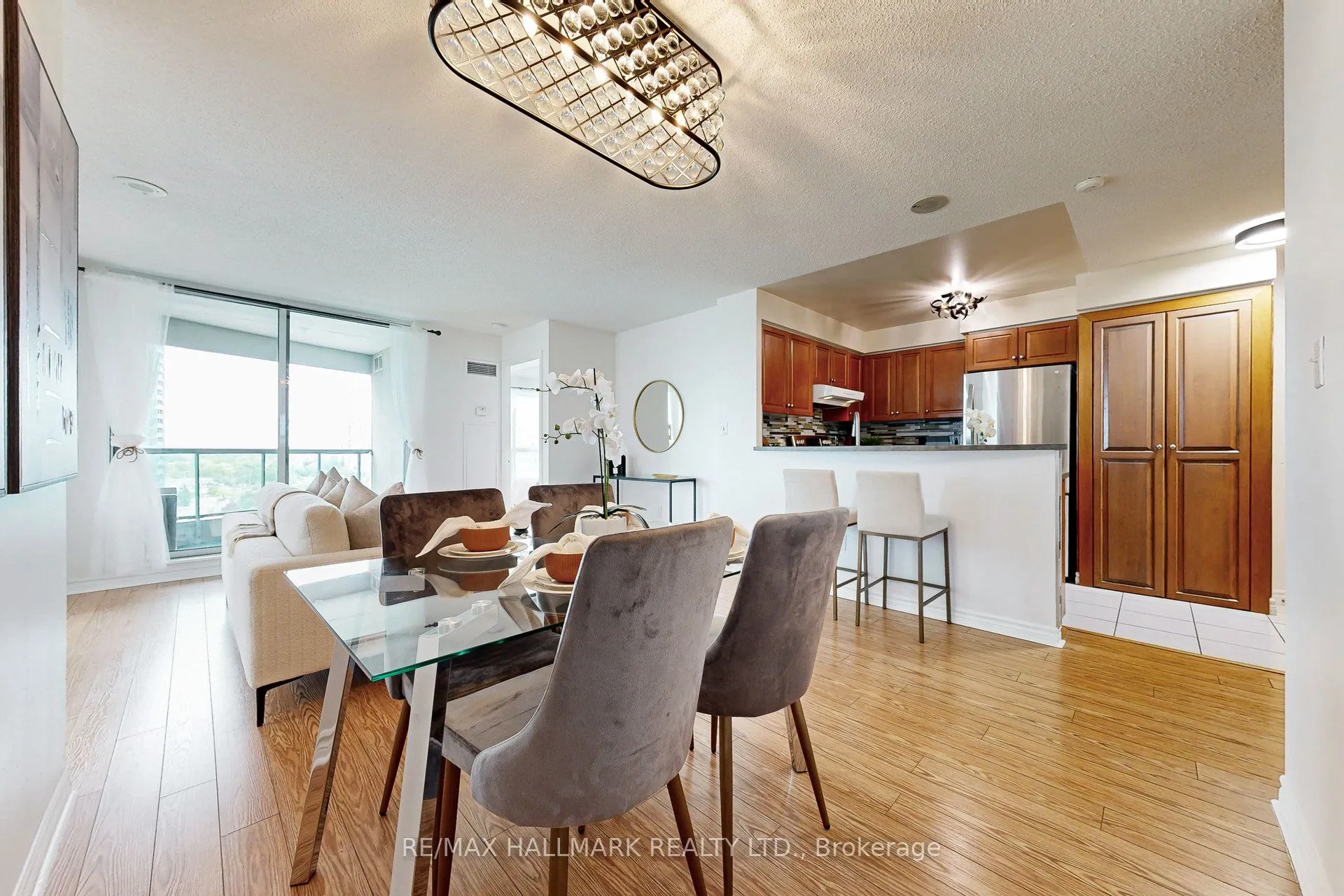 7 Lorraine Drive, #1211