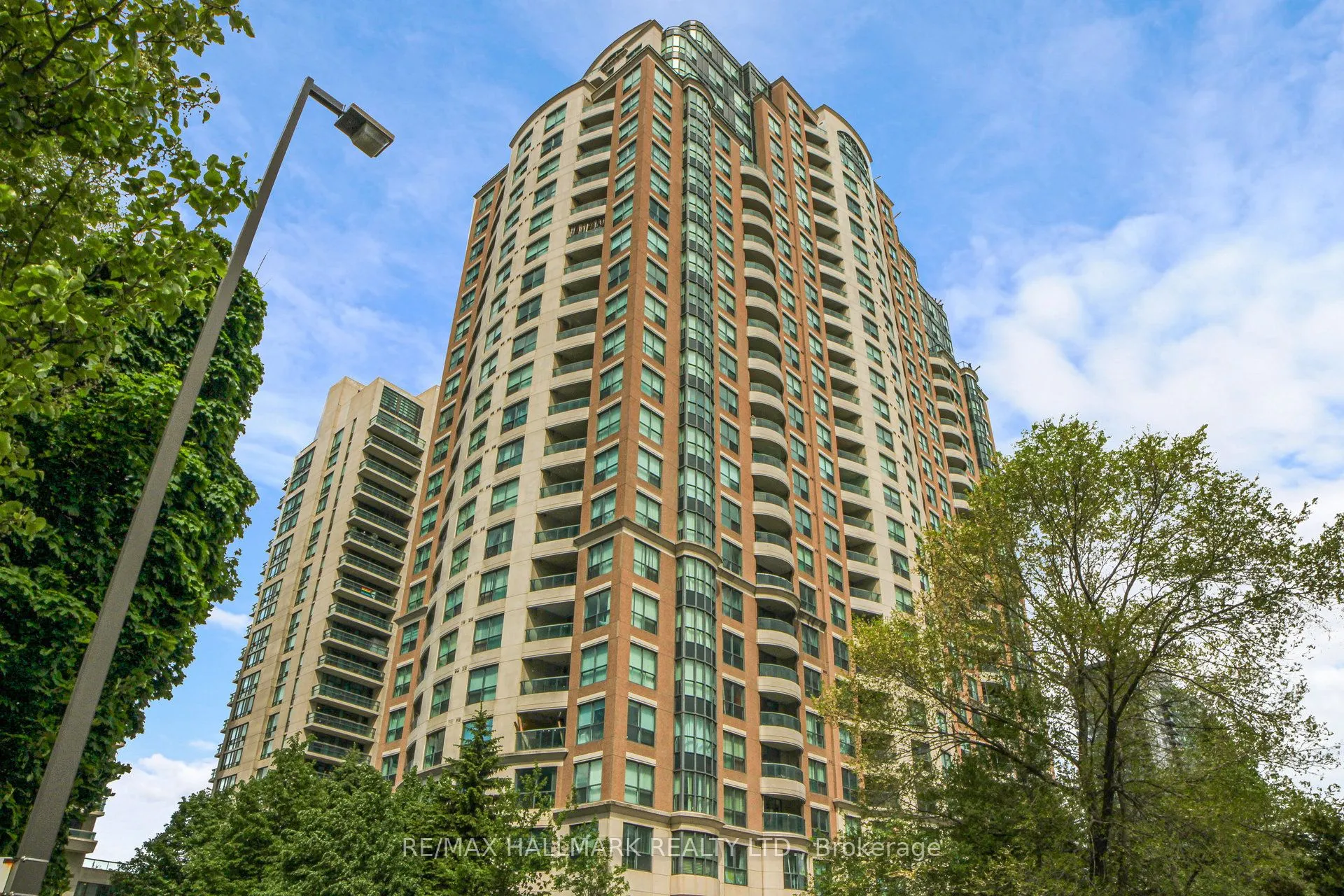 7 Lorraine Drive, #1211