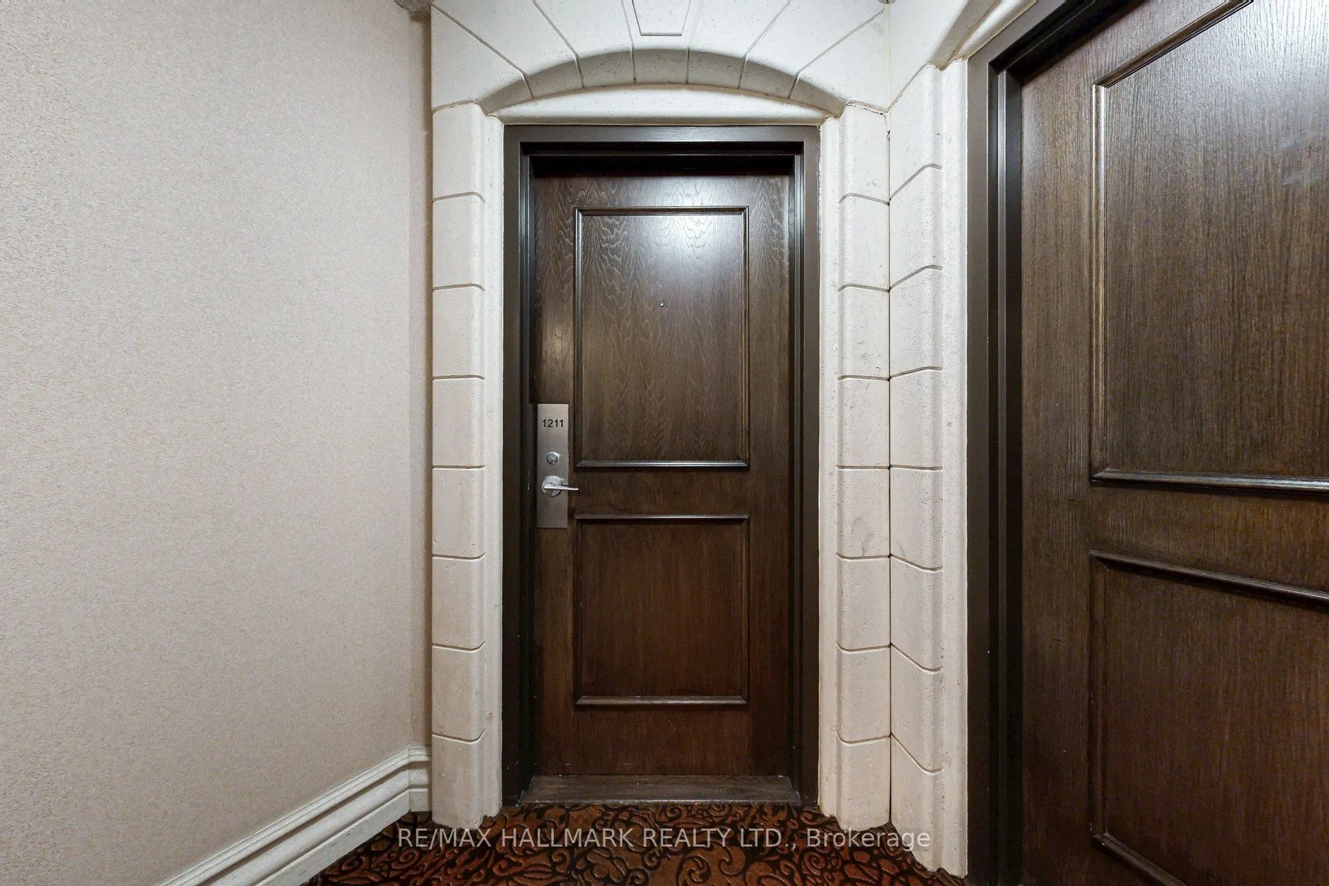 7 Lorraine Drive, #1211