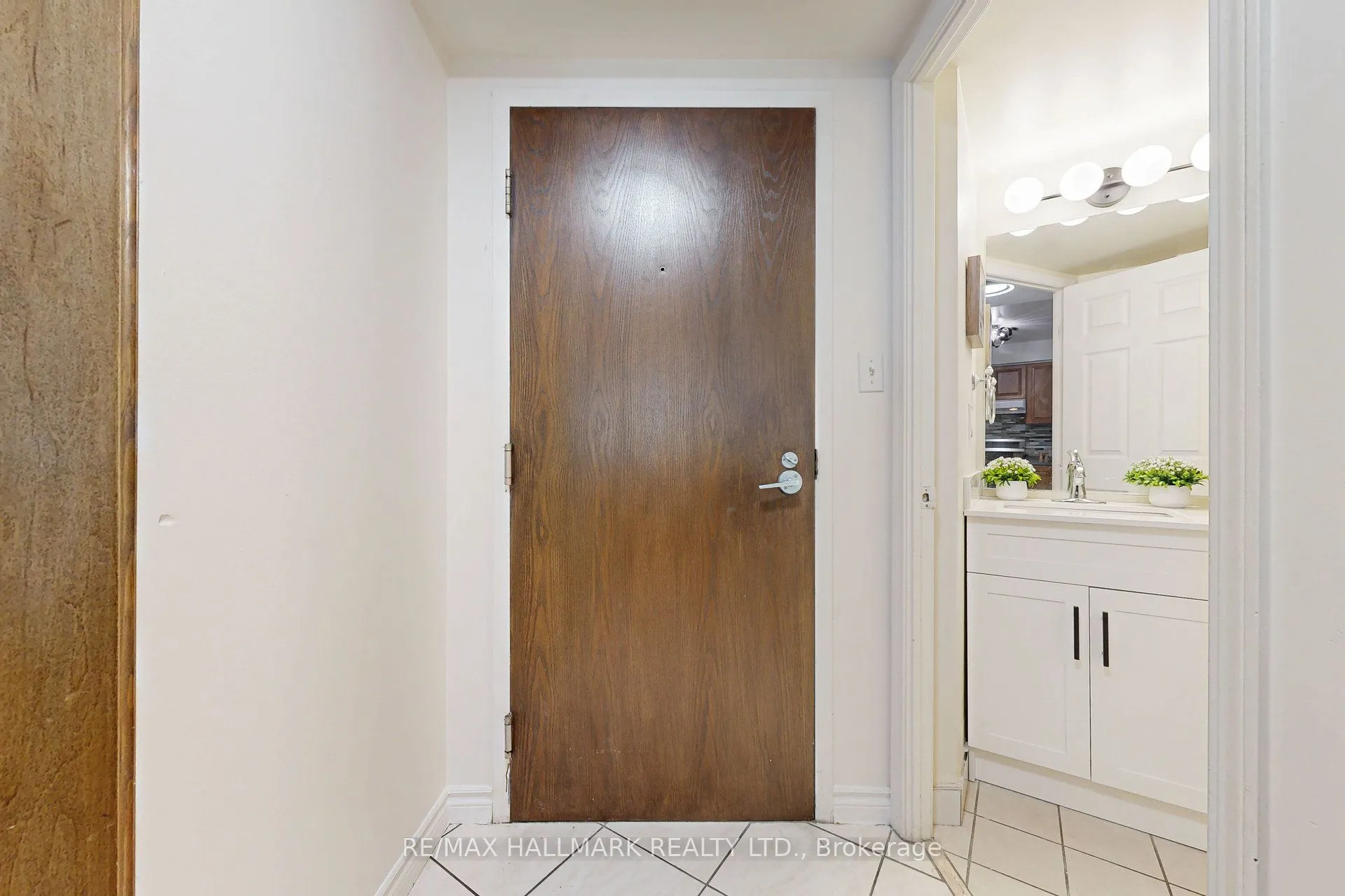 7 Lorraine Drive, #1211