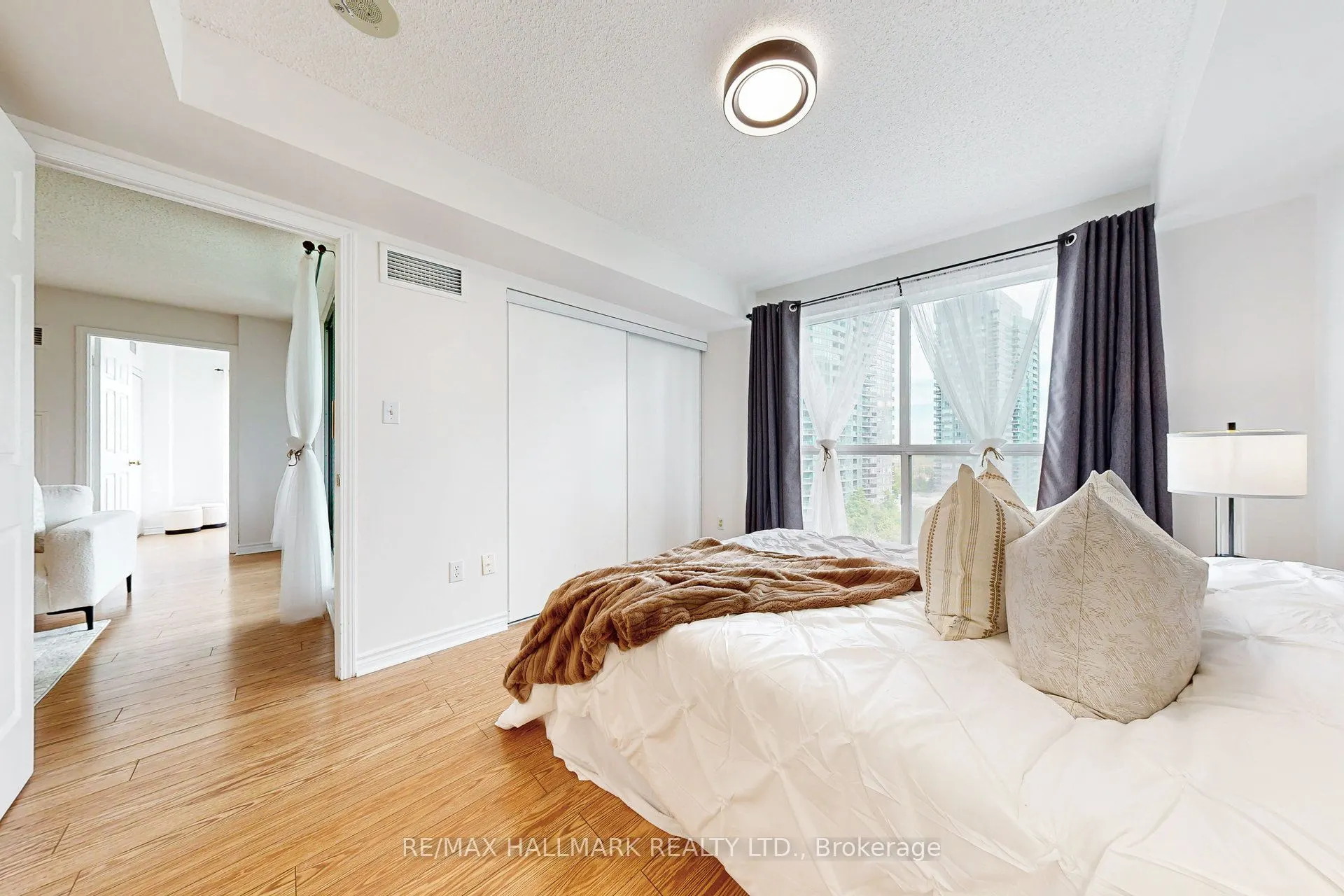 7 Lorraine Drive, #1211