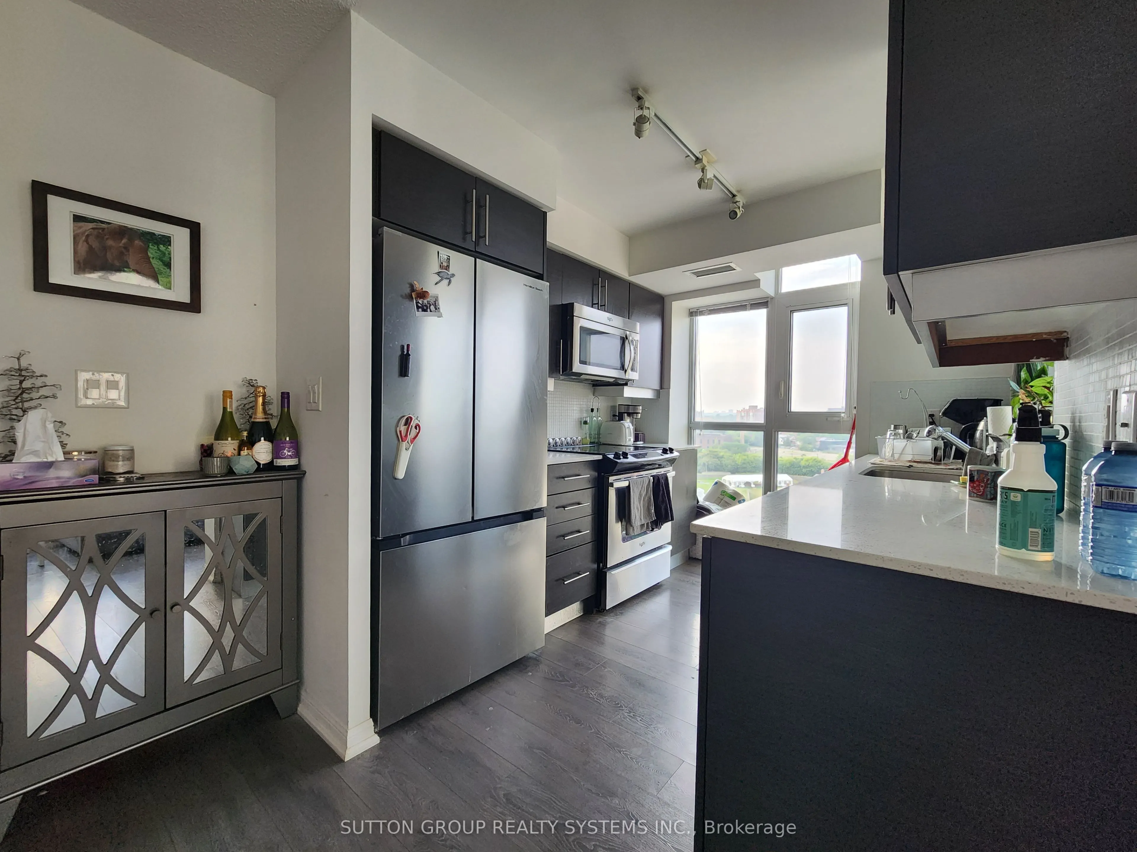 35 Bastion Street, #1719