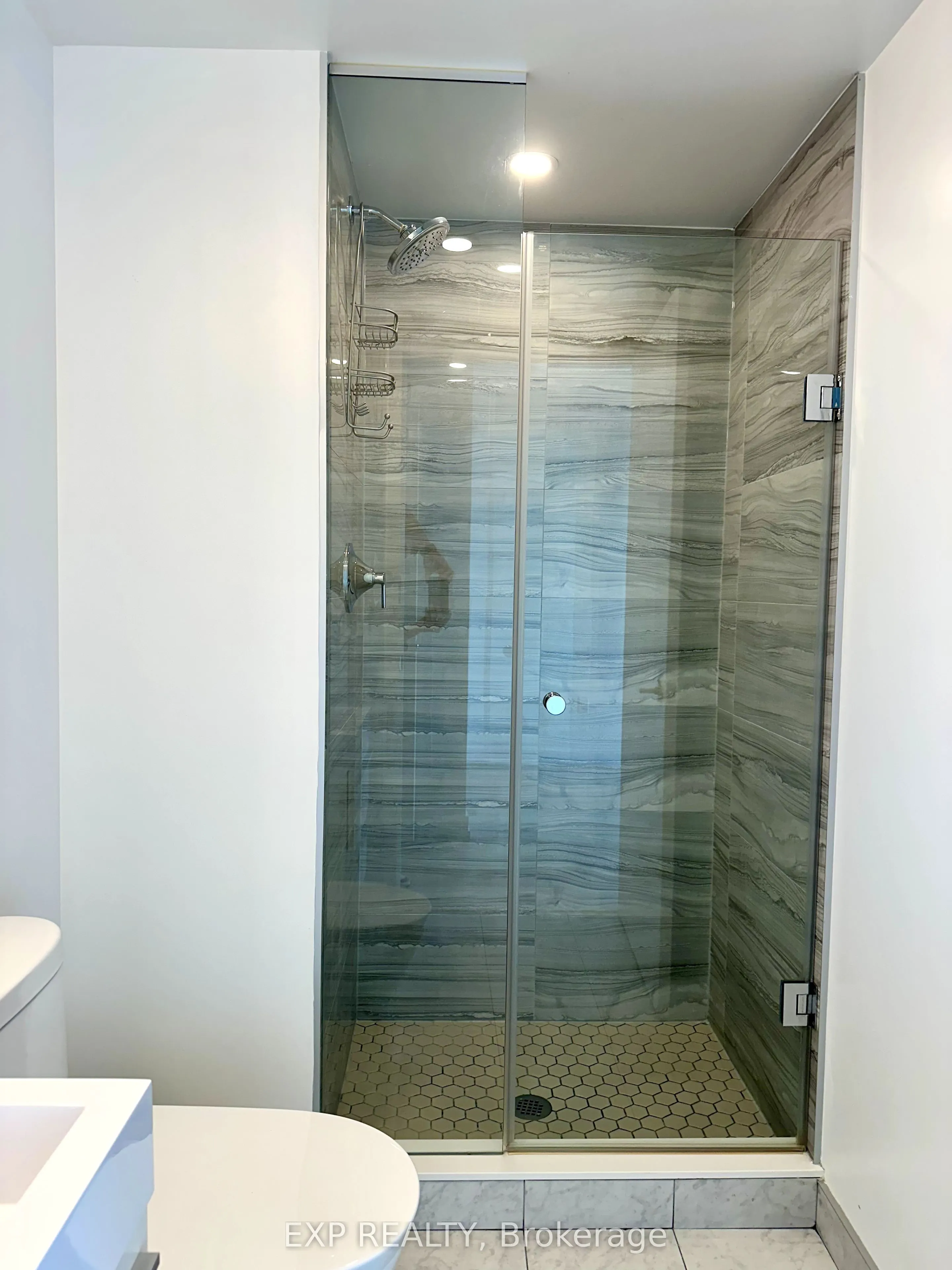 39 Roehampton Avenue, #4208