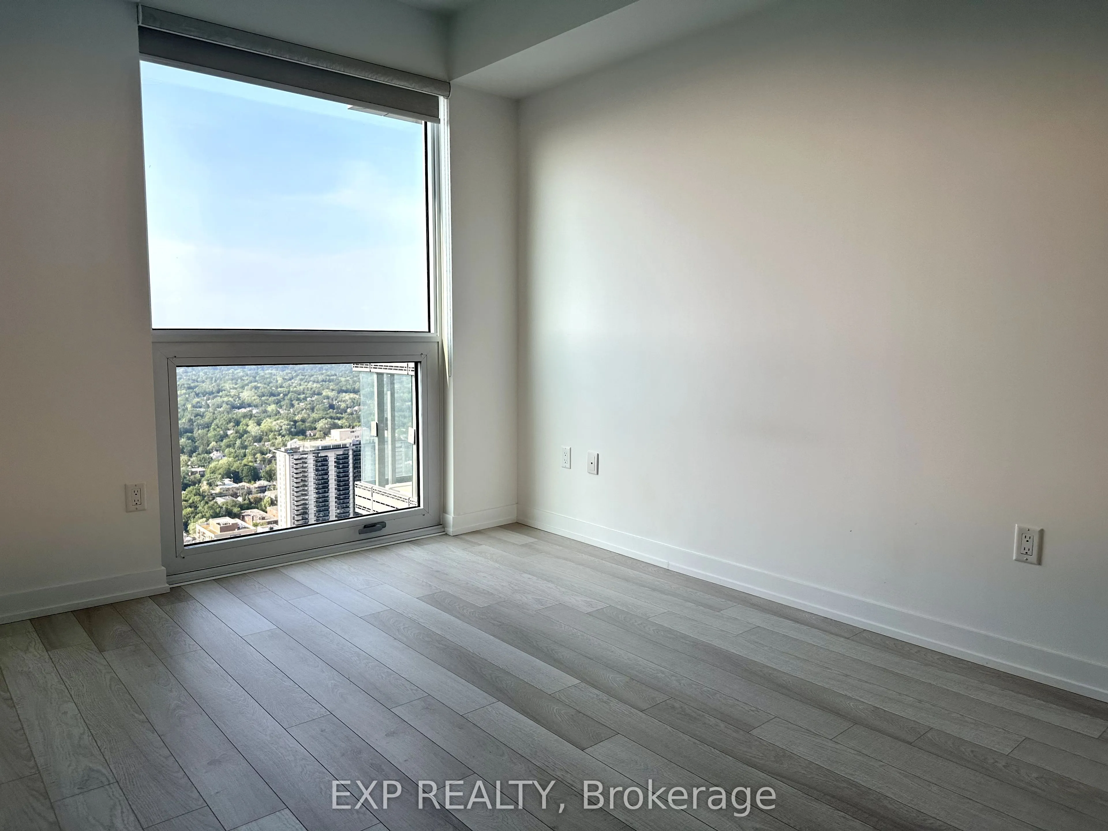 39 Roehampton Avenue, #4208