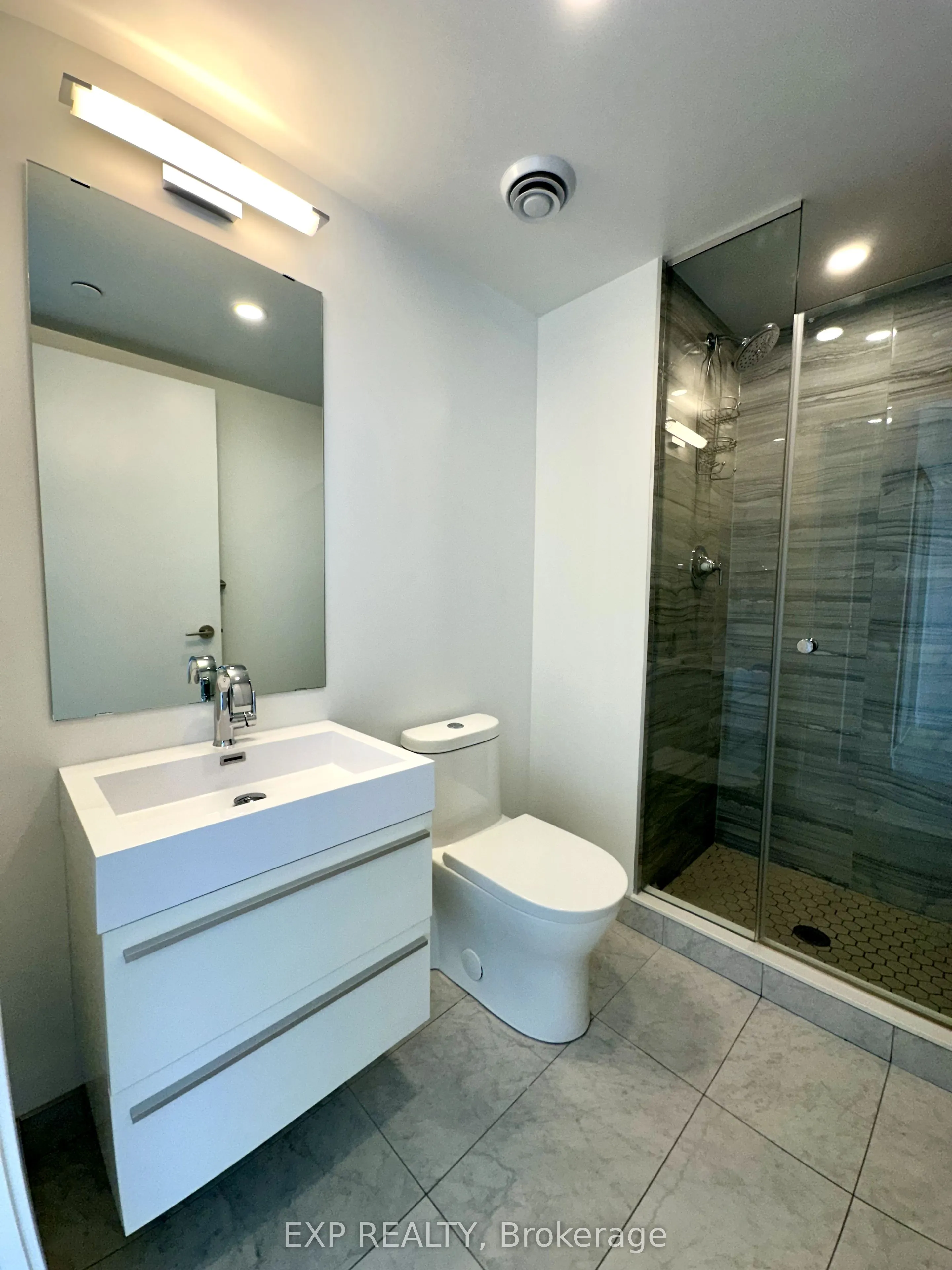 39 Roehampton Avenue, #4208