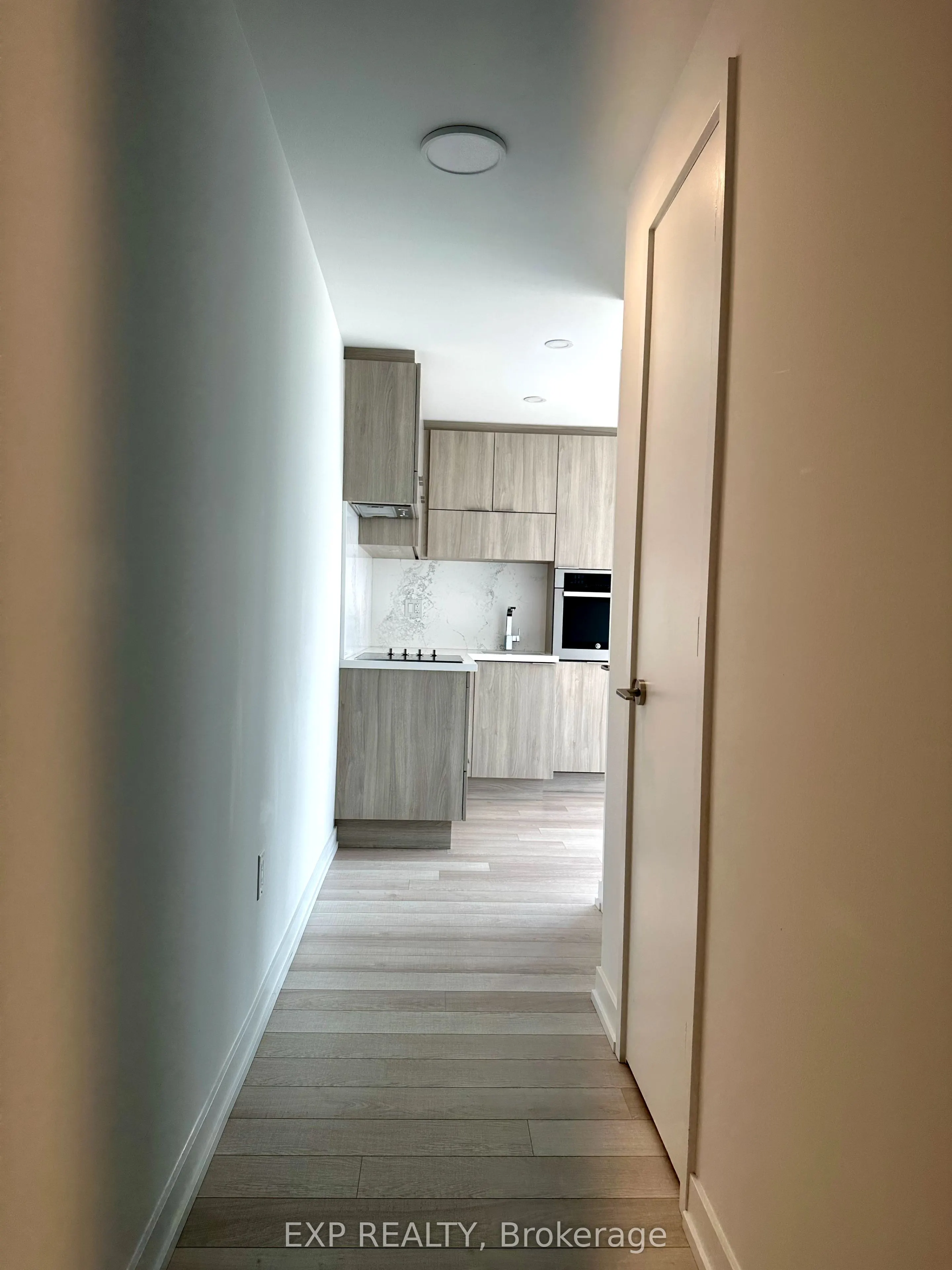 39 Roehampton Avenue, #4208