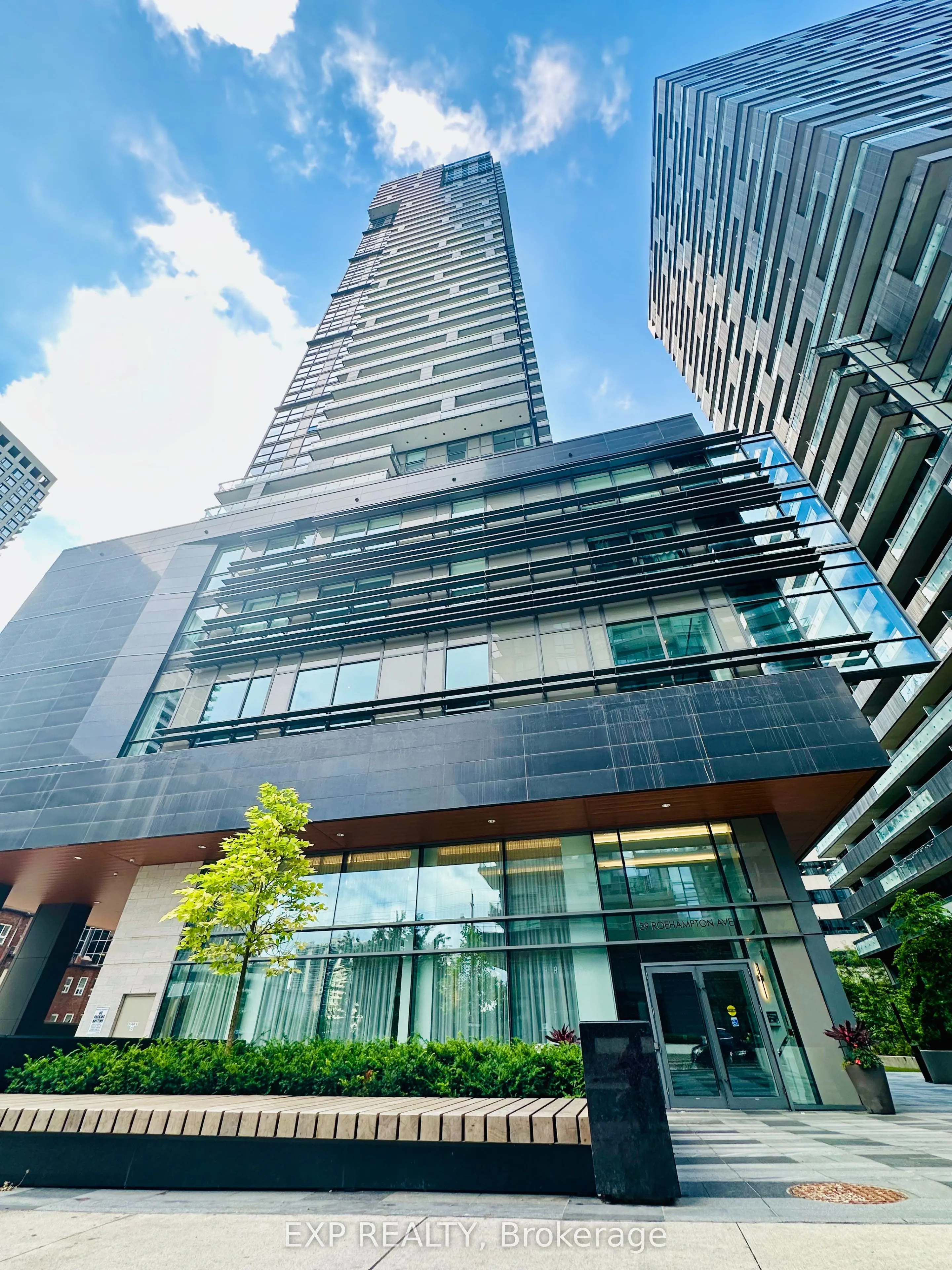 39 Roehampton Avenue, #4208