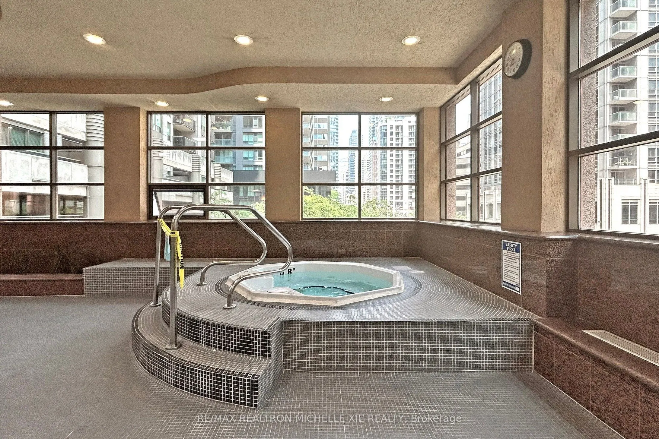 736 Bay Street, #1009