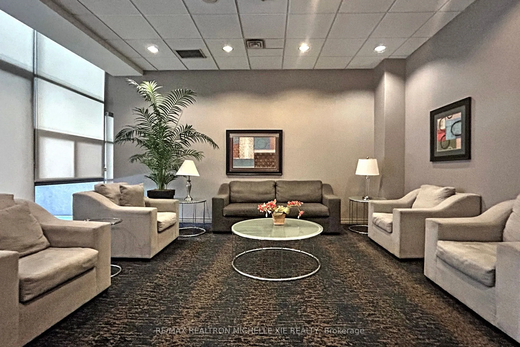 736 Bay Street, #1009