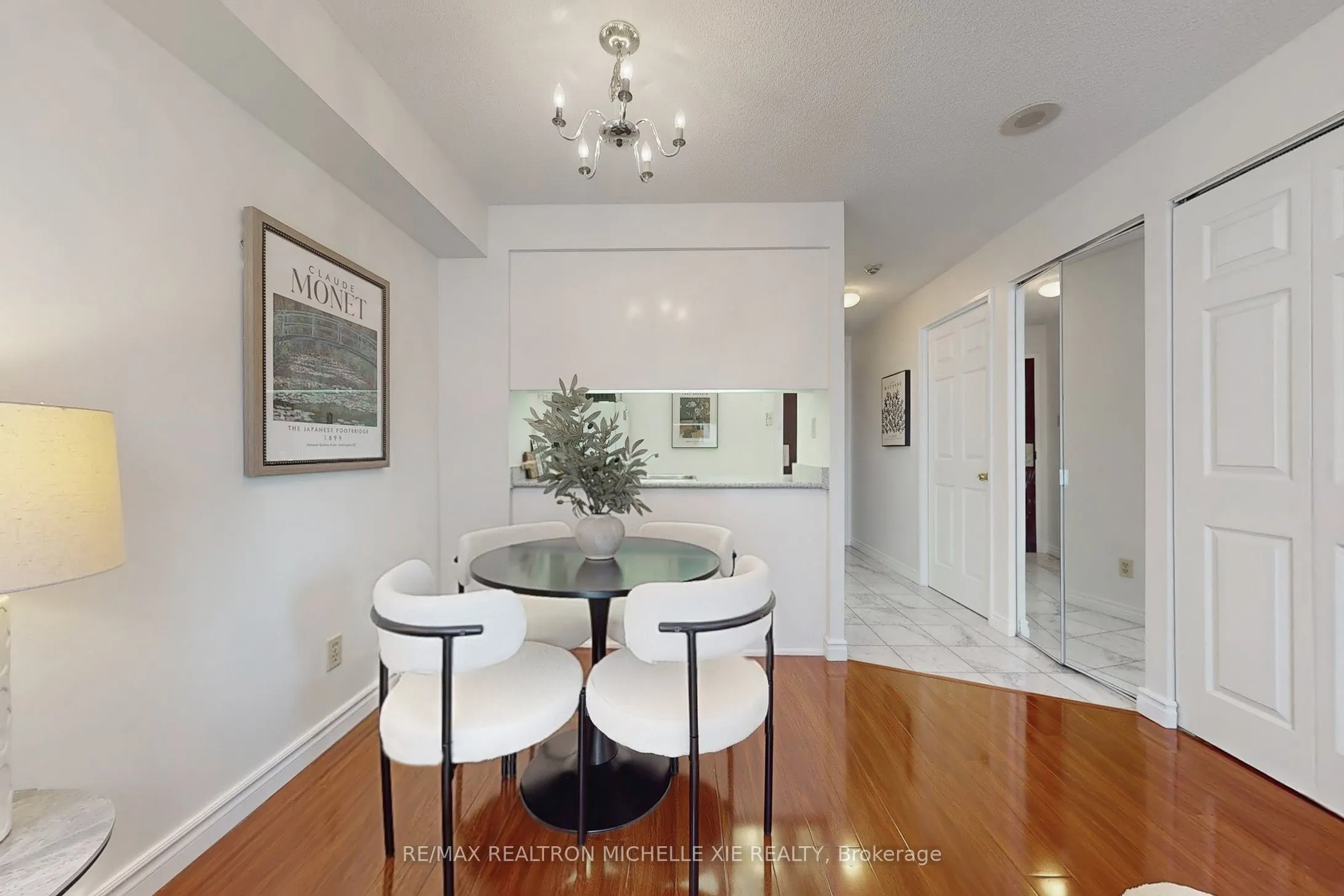 736 Bay Street, #1009