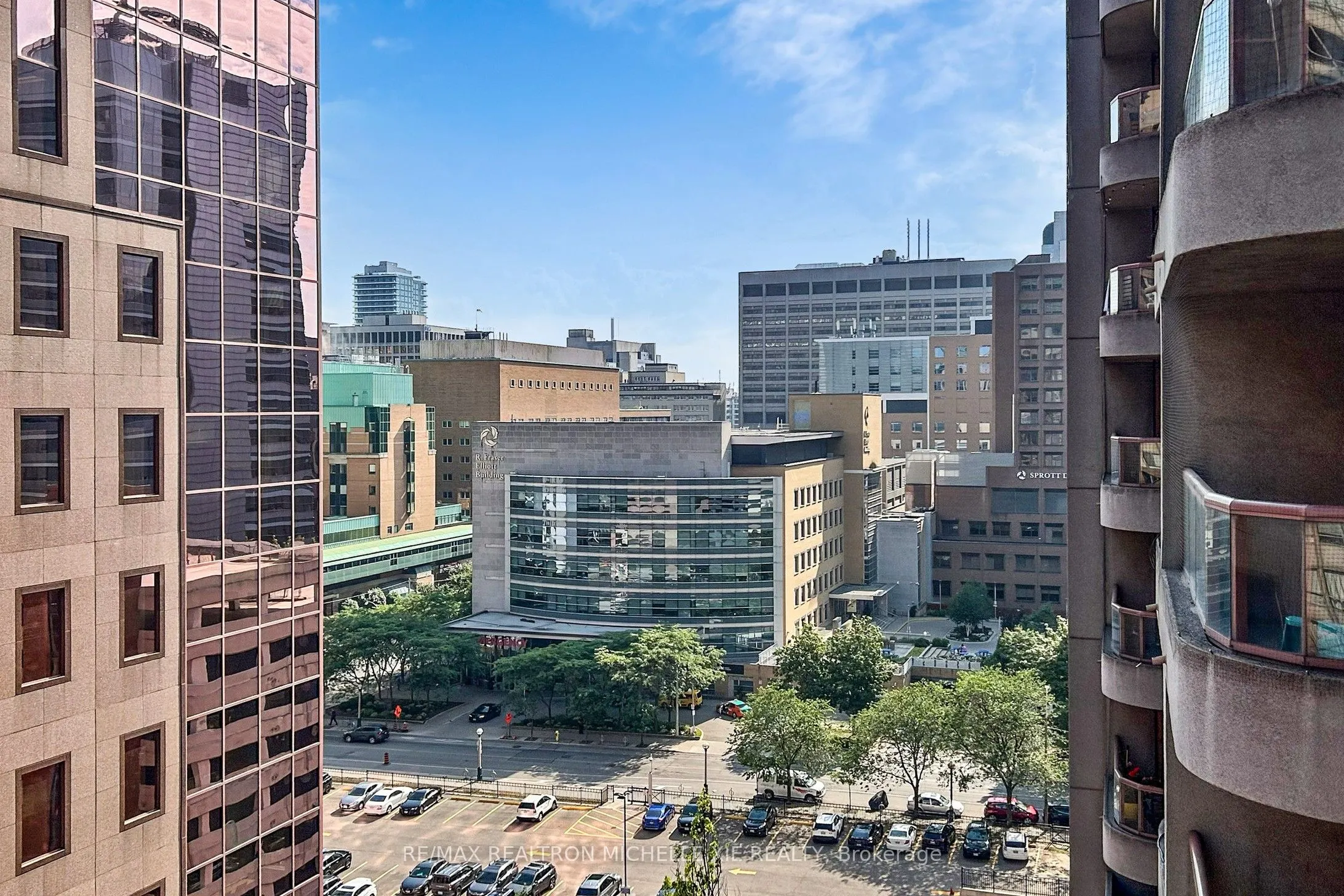736 Bay Street, #1009