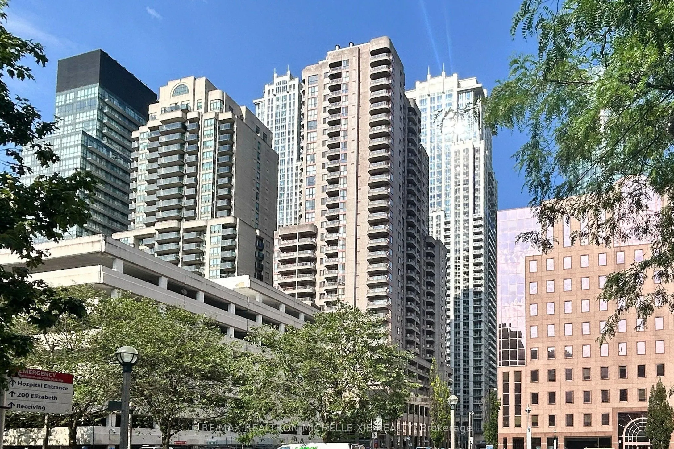 736 Bay Street, #1009