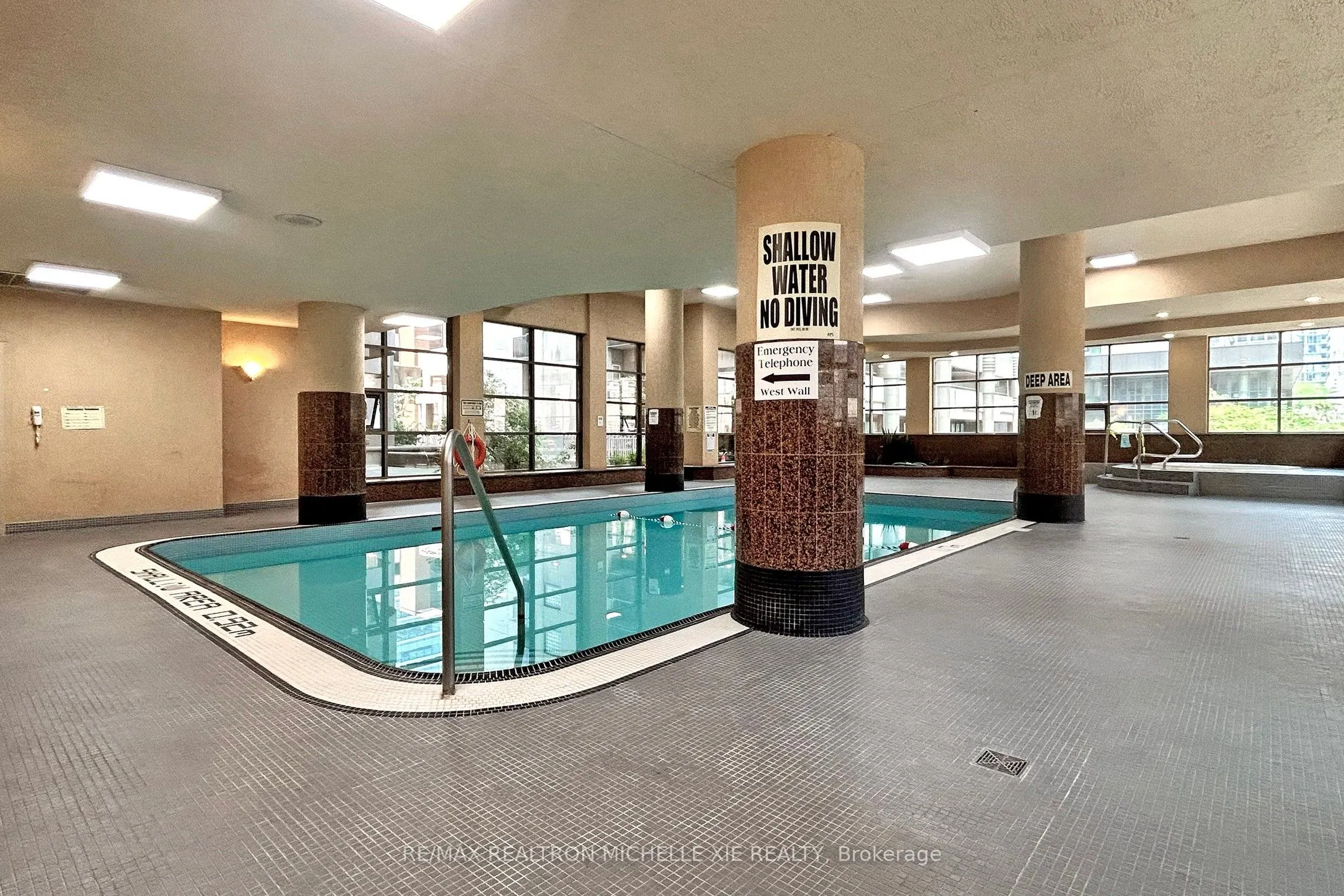 736 Bay Street, #1009
