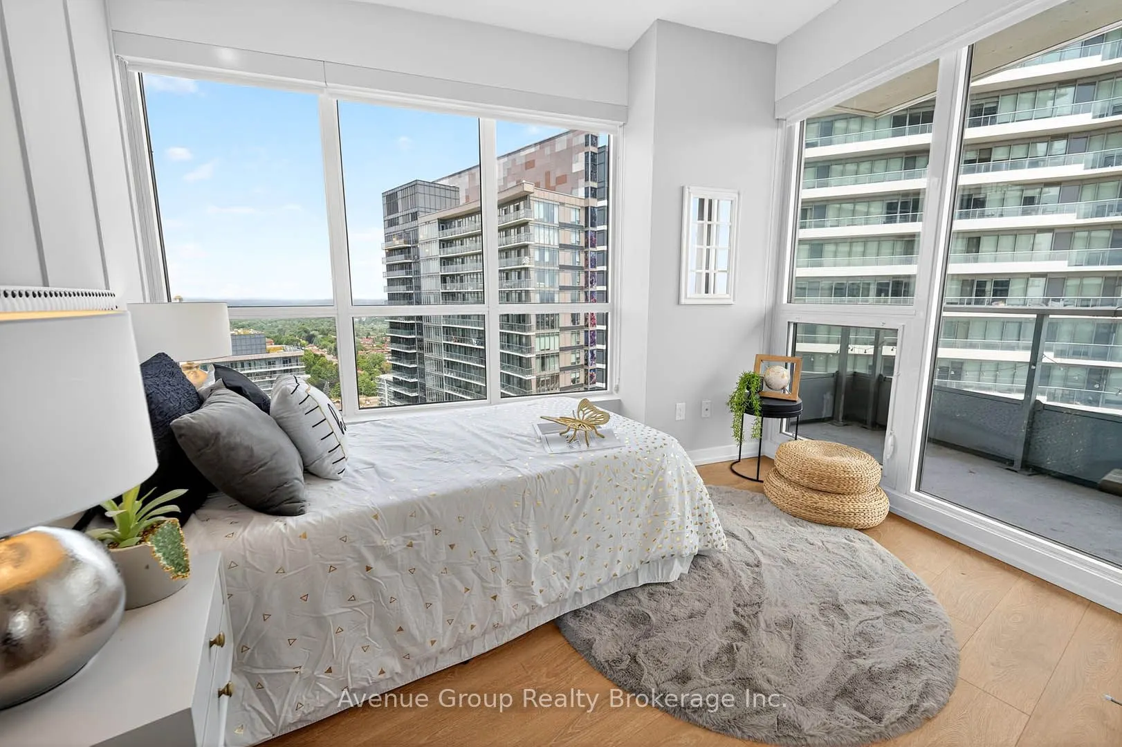 115 Mcmahon Drive, #2805