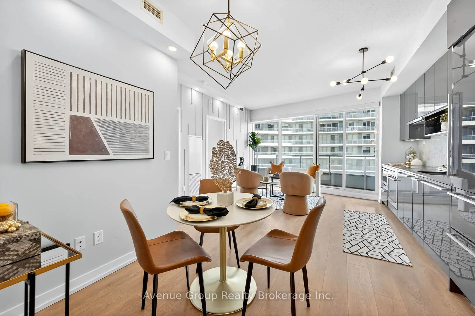 115 Mcmahon Drive, #2805