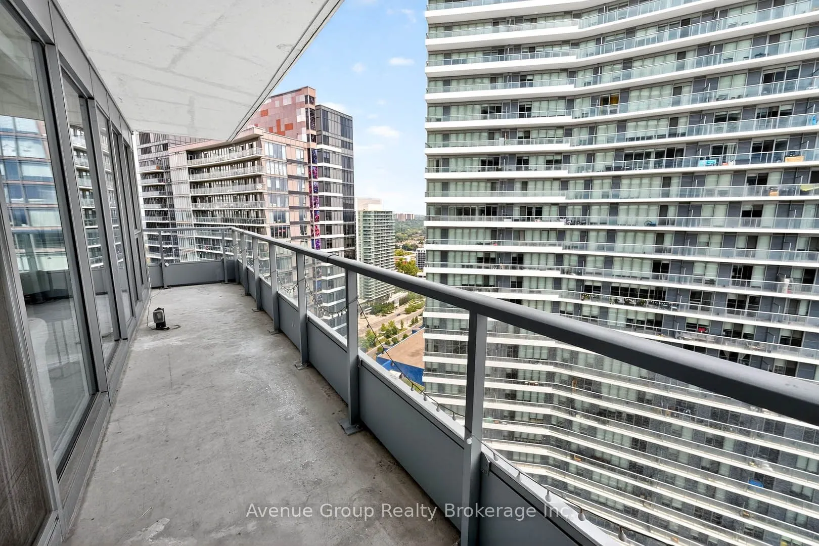 115 Mcmahon Drive, #2805
