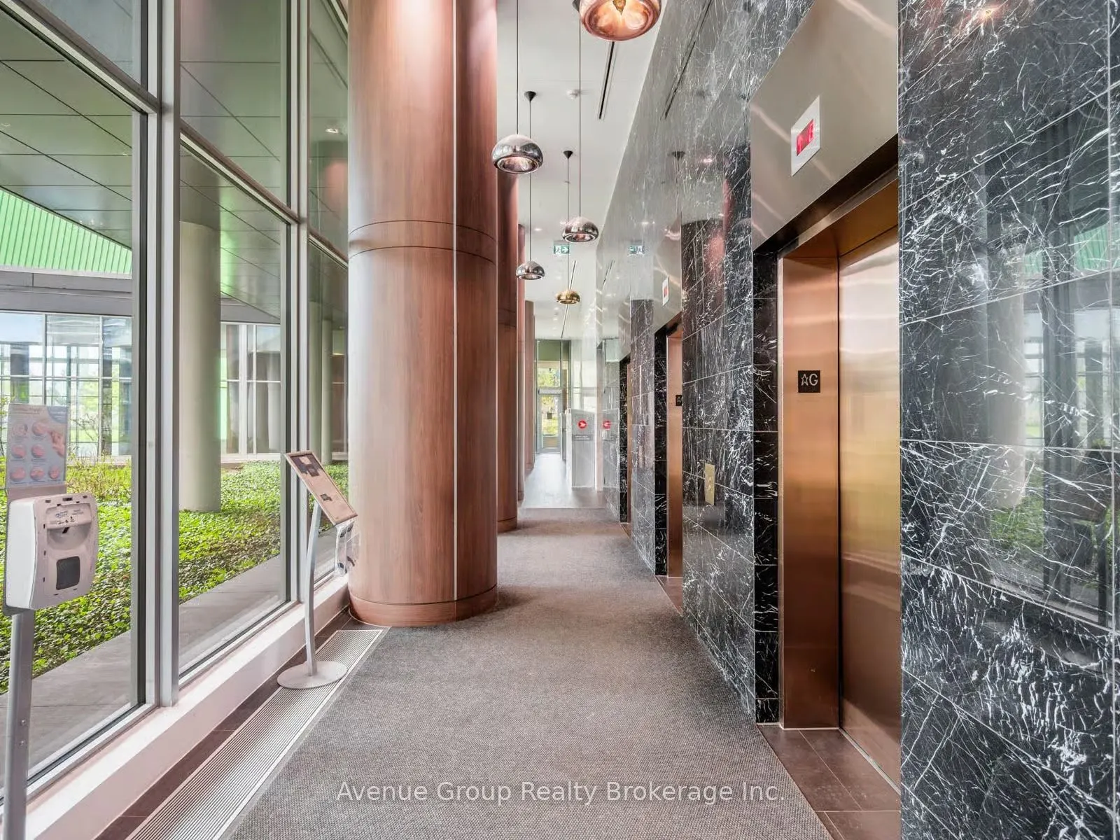 115 Mcmahon Drive, #2805