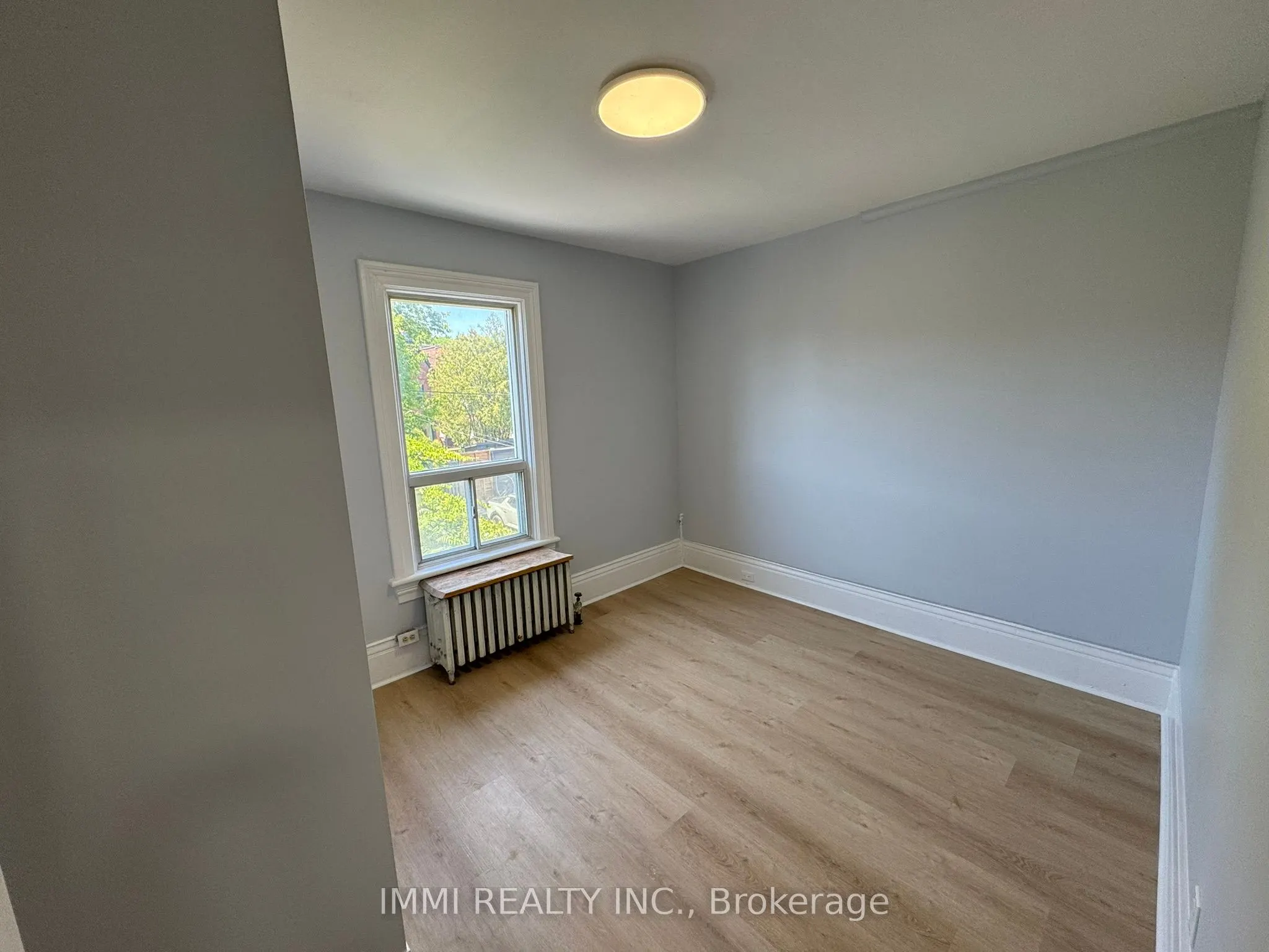 618 Bathurst Street, #203