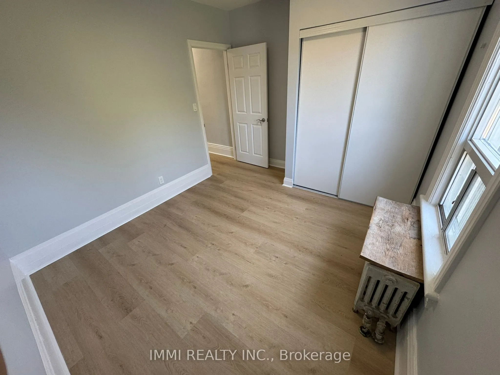 618 Bathurst Street, #203