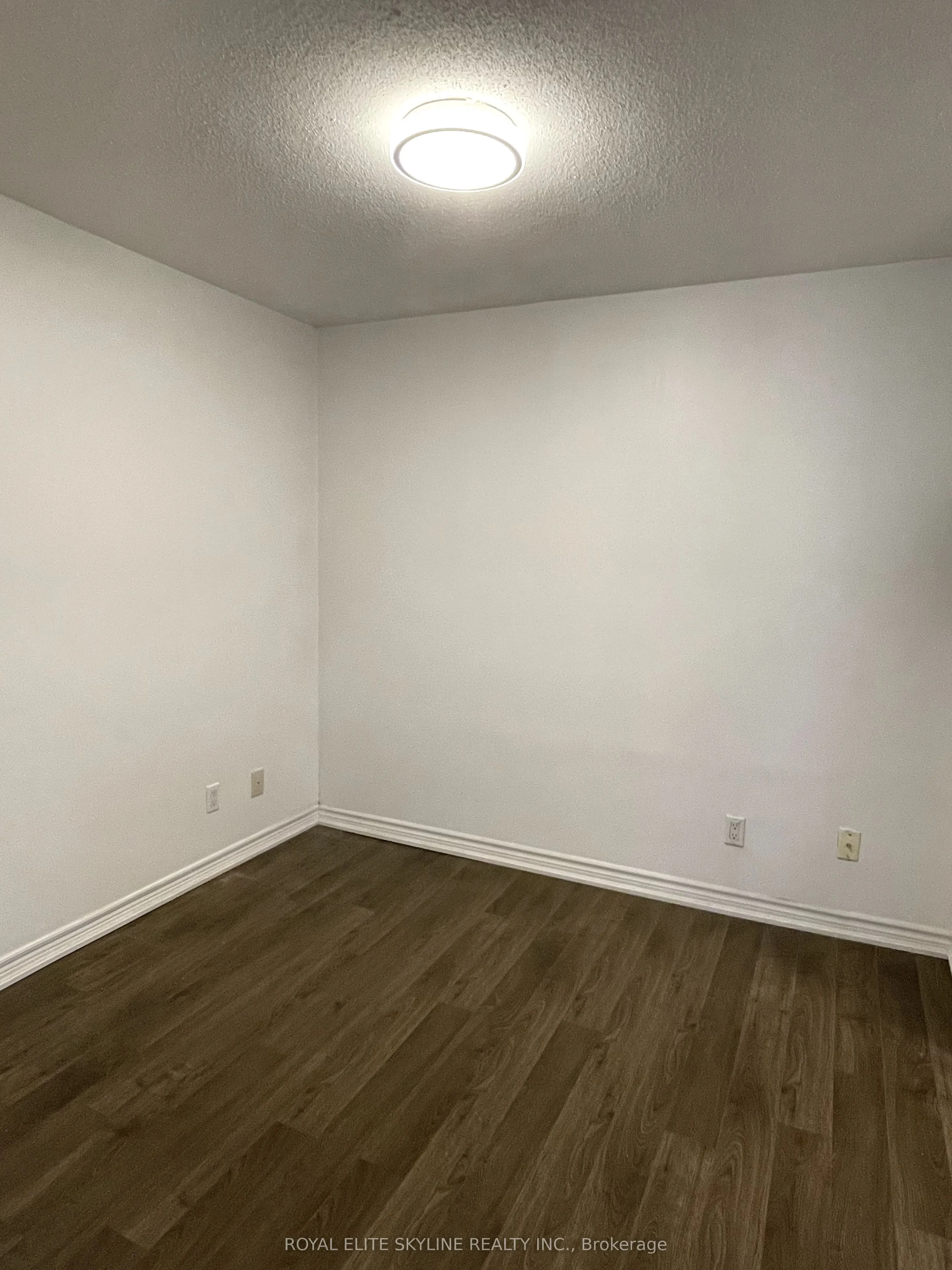 761 Bay Street, #403
