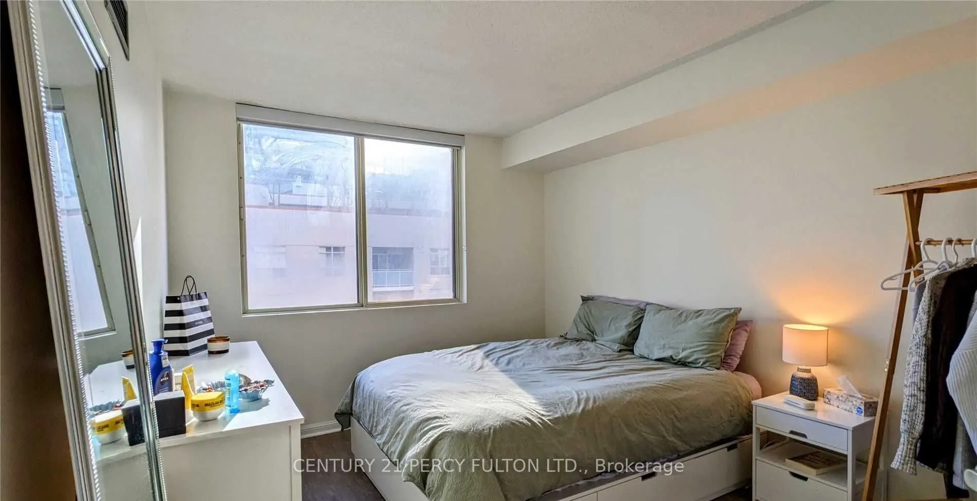 25 Grenville Street, #1506