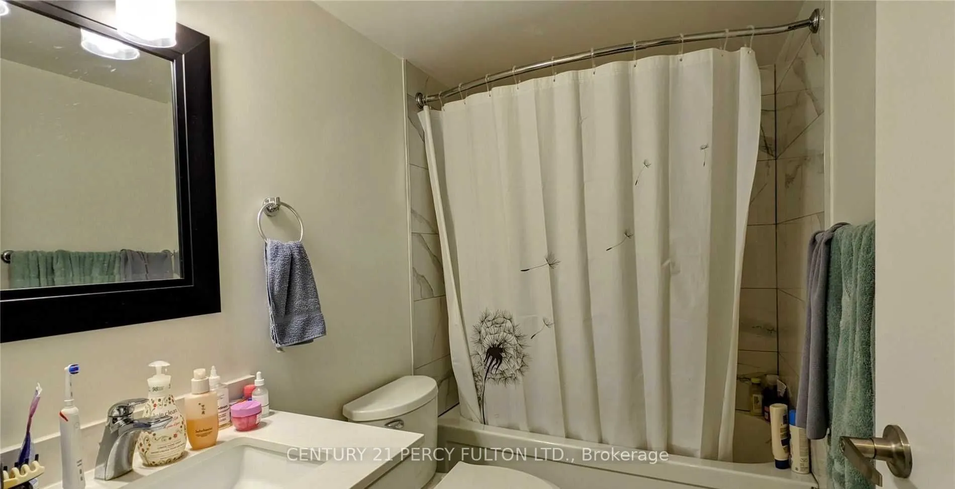 25 Grenville Street, #1506