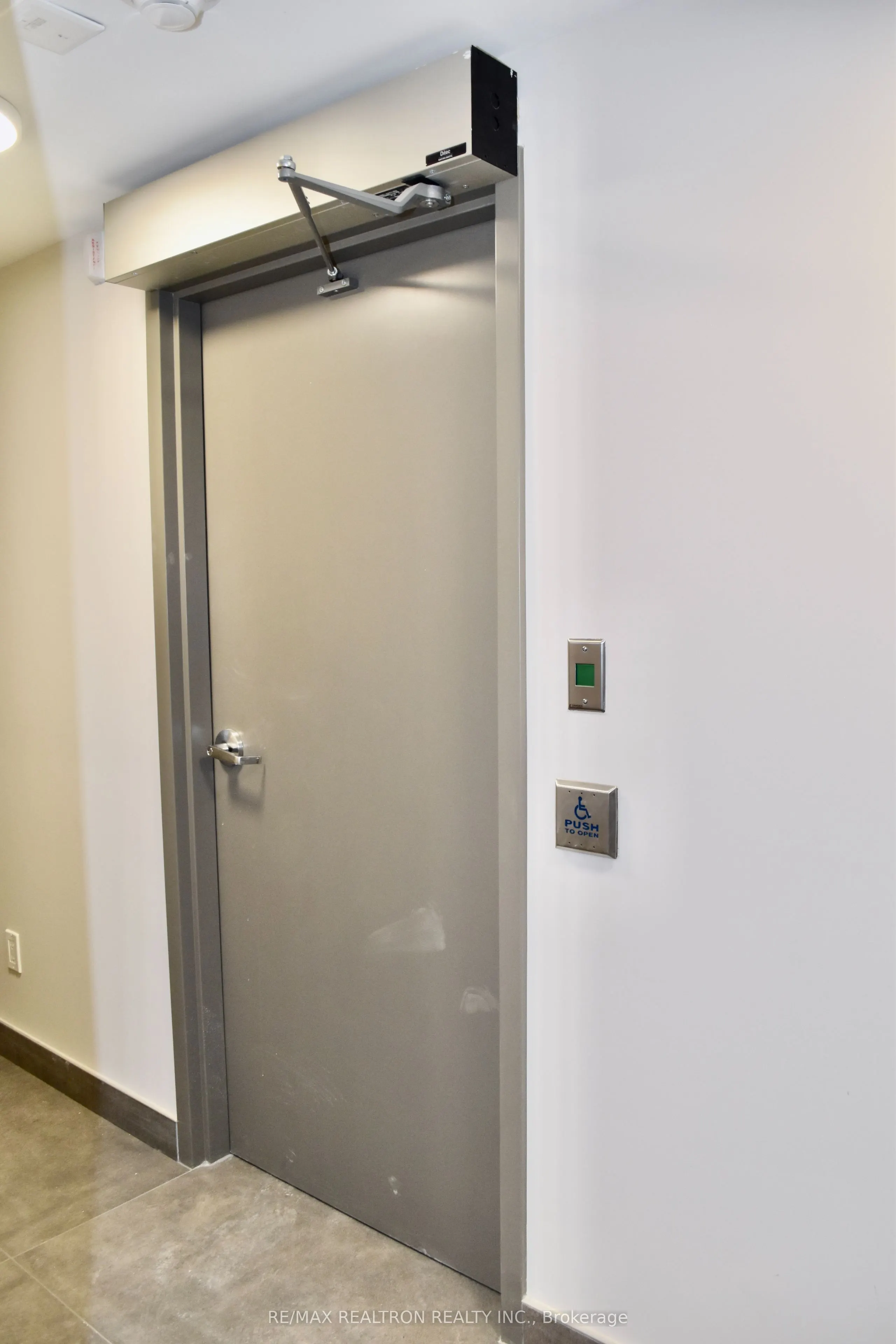 3429 Yonge Street, #3