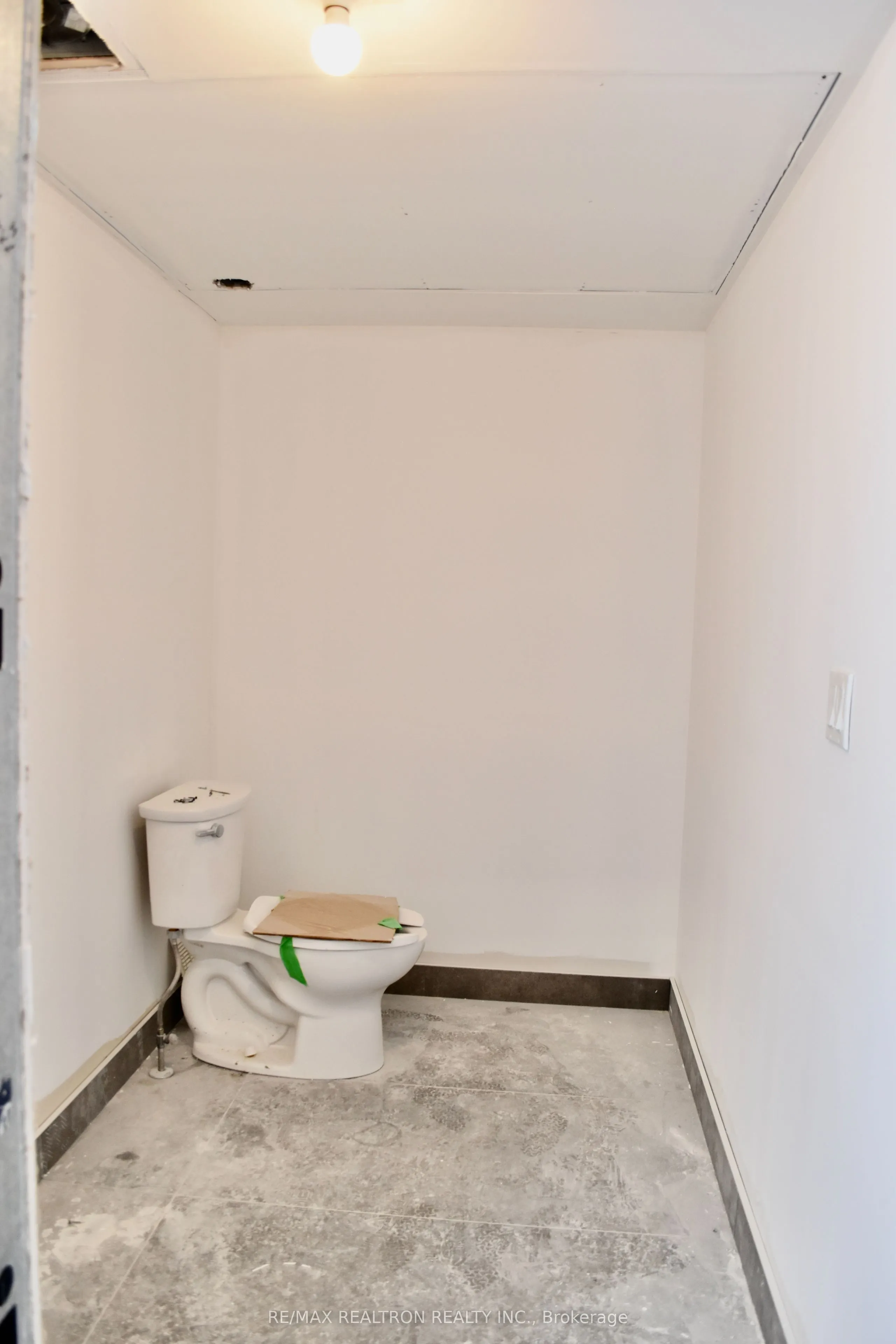 3429 Yonge Street, #4