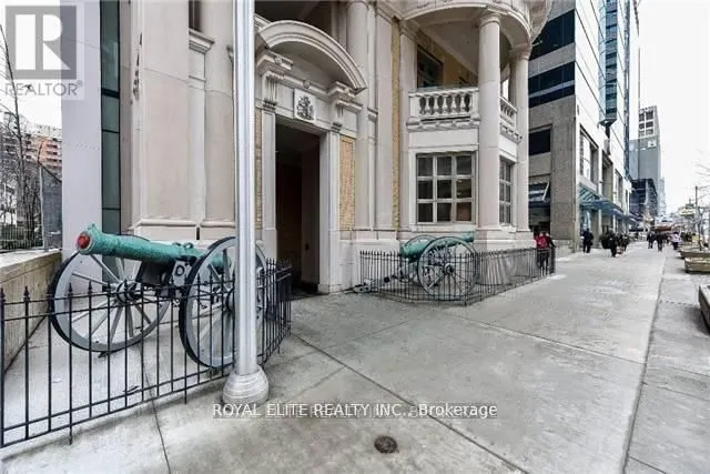 426 University Avenue, #4008