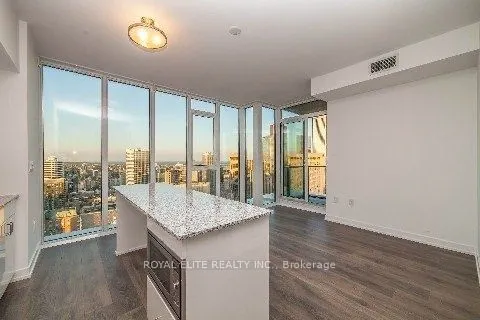 426 University Avenue, #4008
