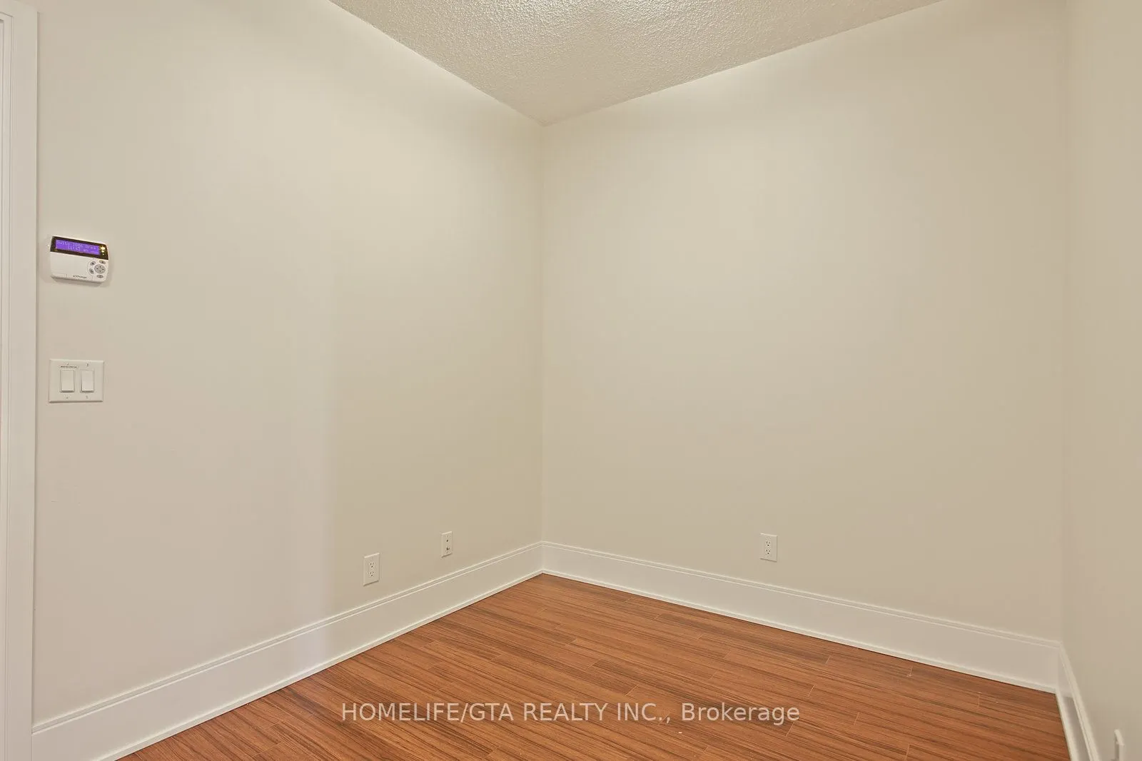 25 Broadway Avenue, #1006