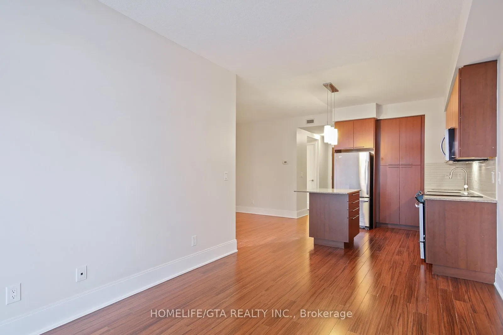 25 Broadway Avenue, #1006
