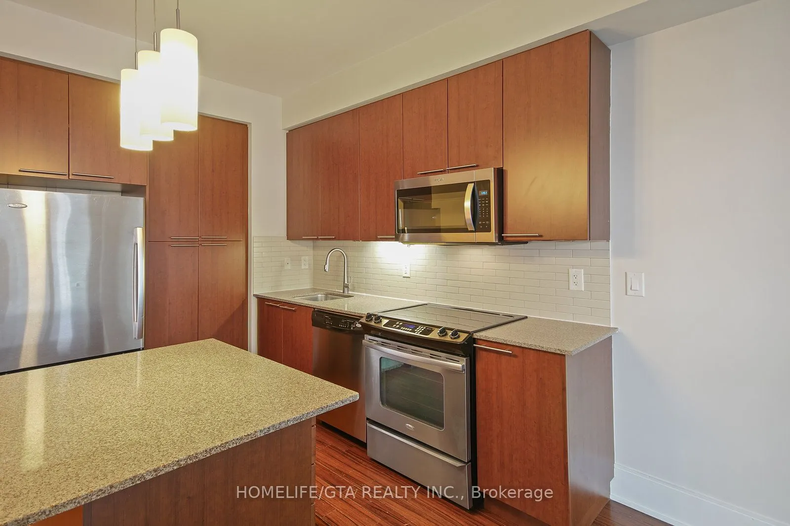 25 Broadway Avenue, #1006