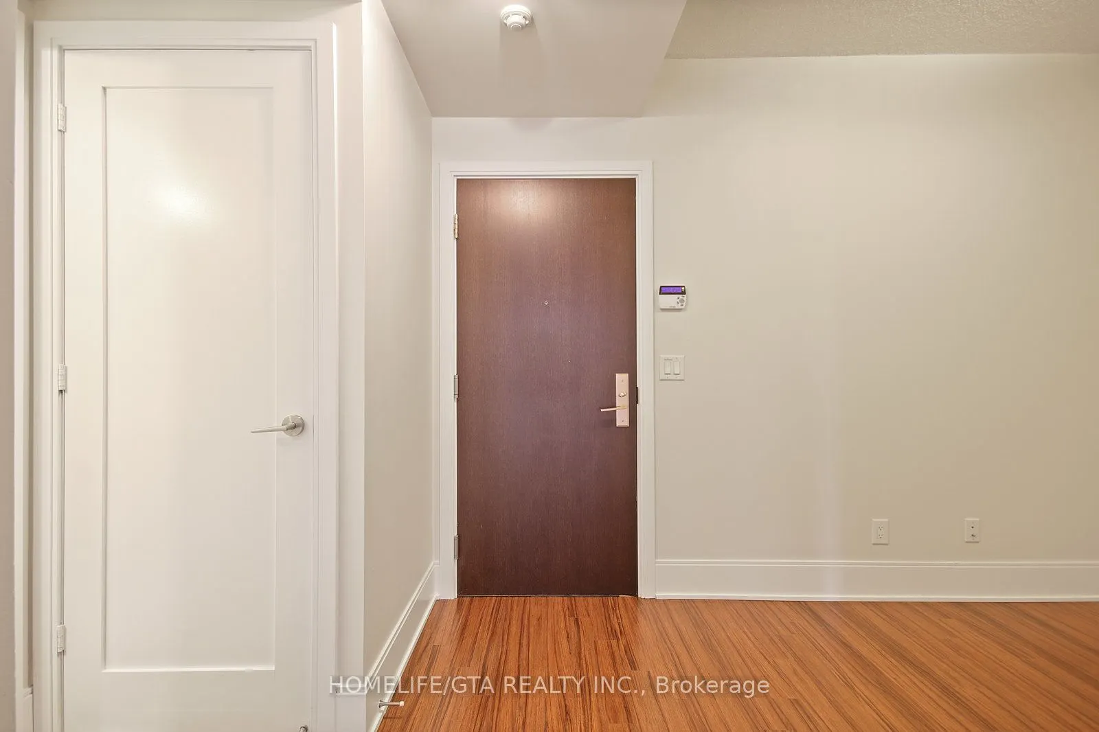 25 Broadway Avenue, #1006