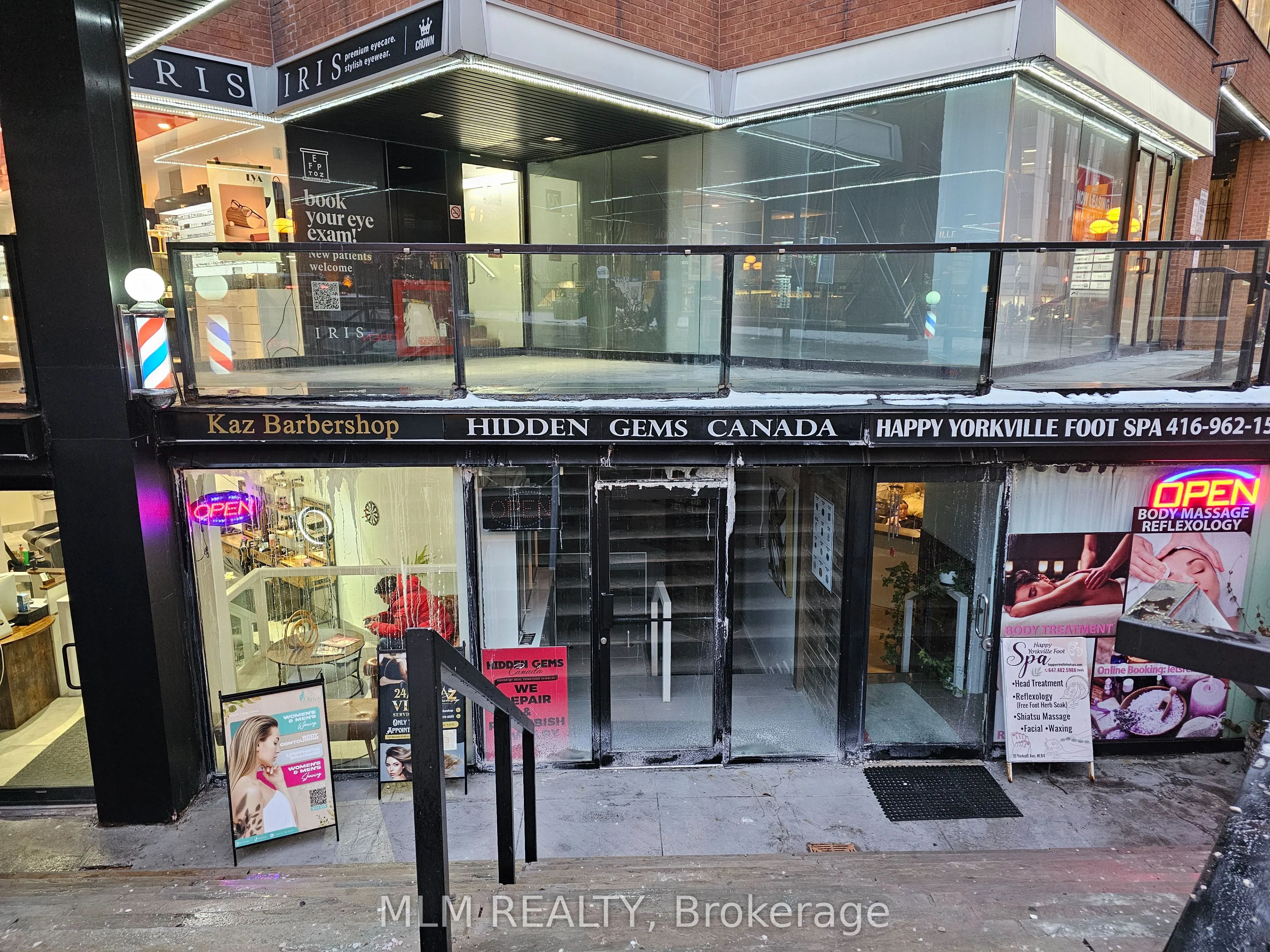 70 Yorkville Avenue, #L3