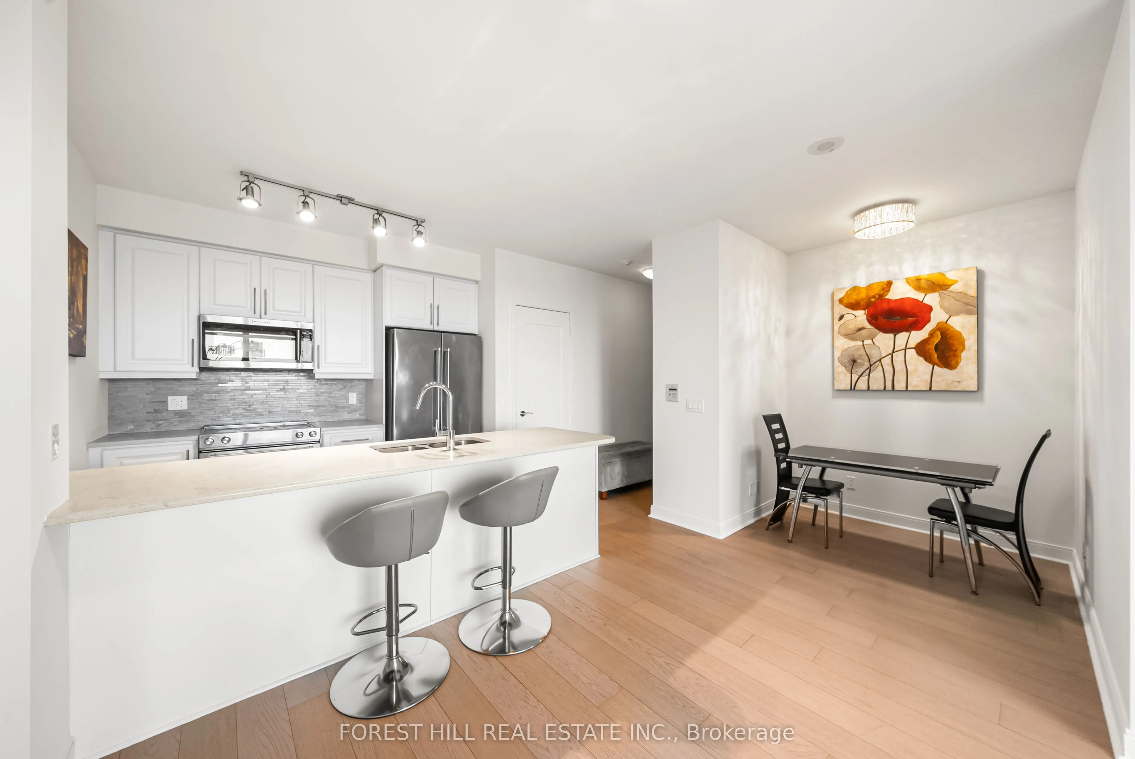 825 Church Street, #1106