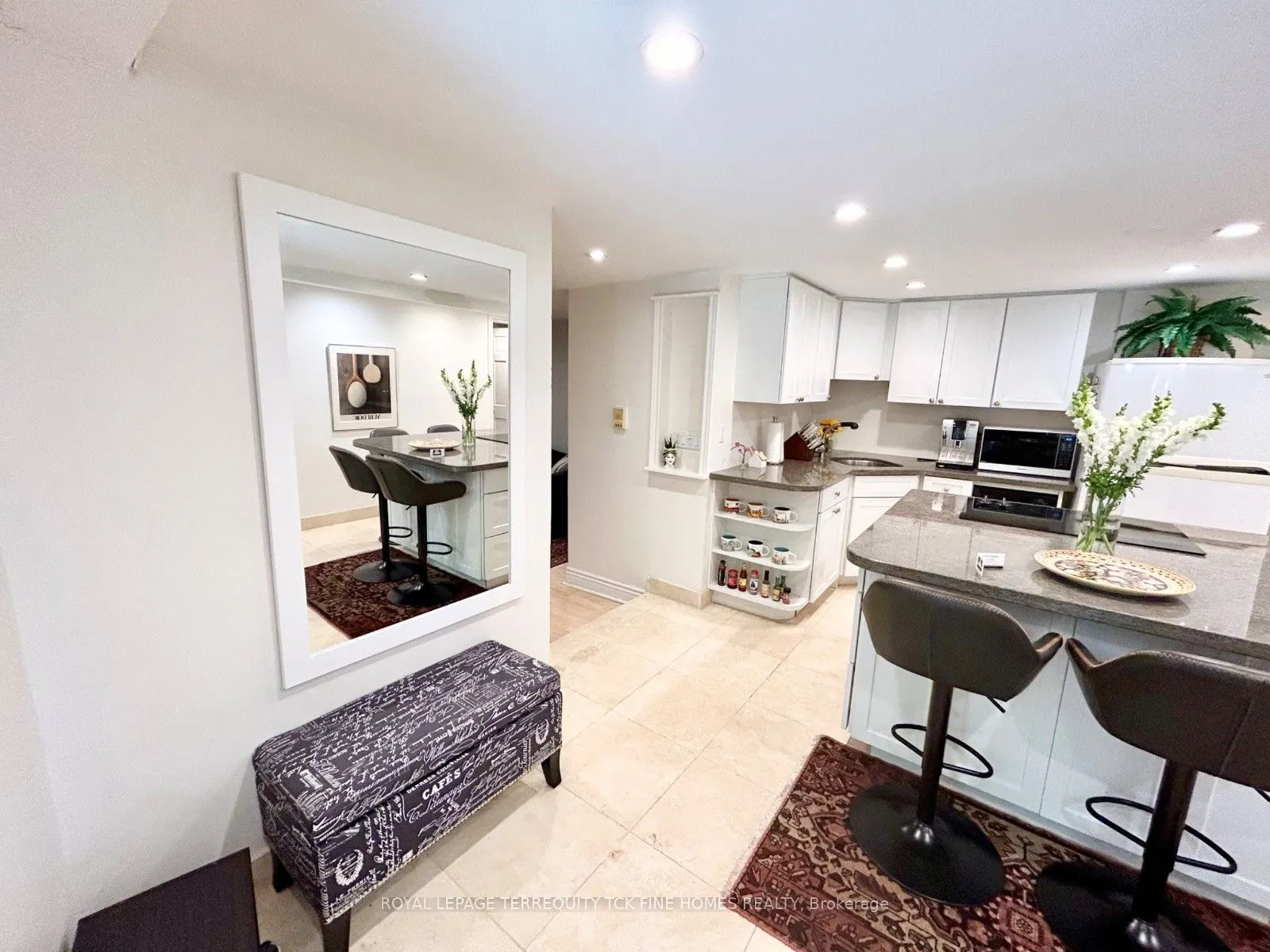 171 Roxborough Street E, #Basement