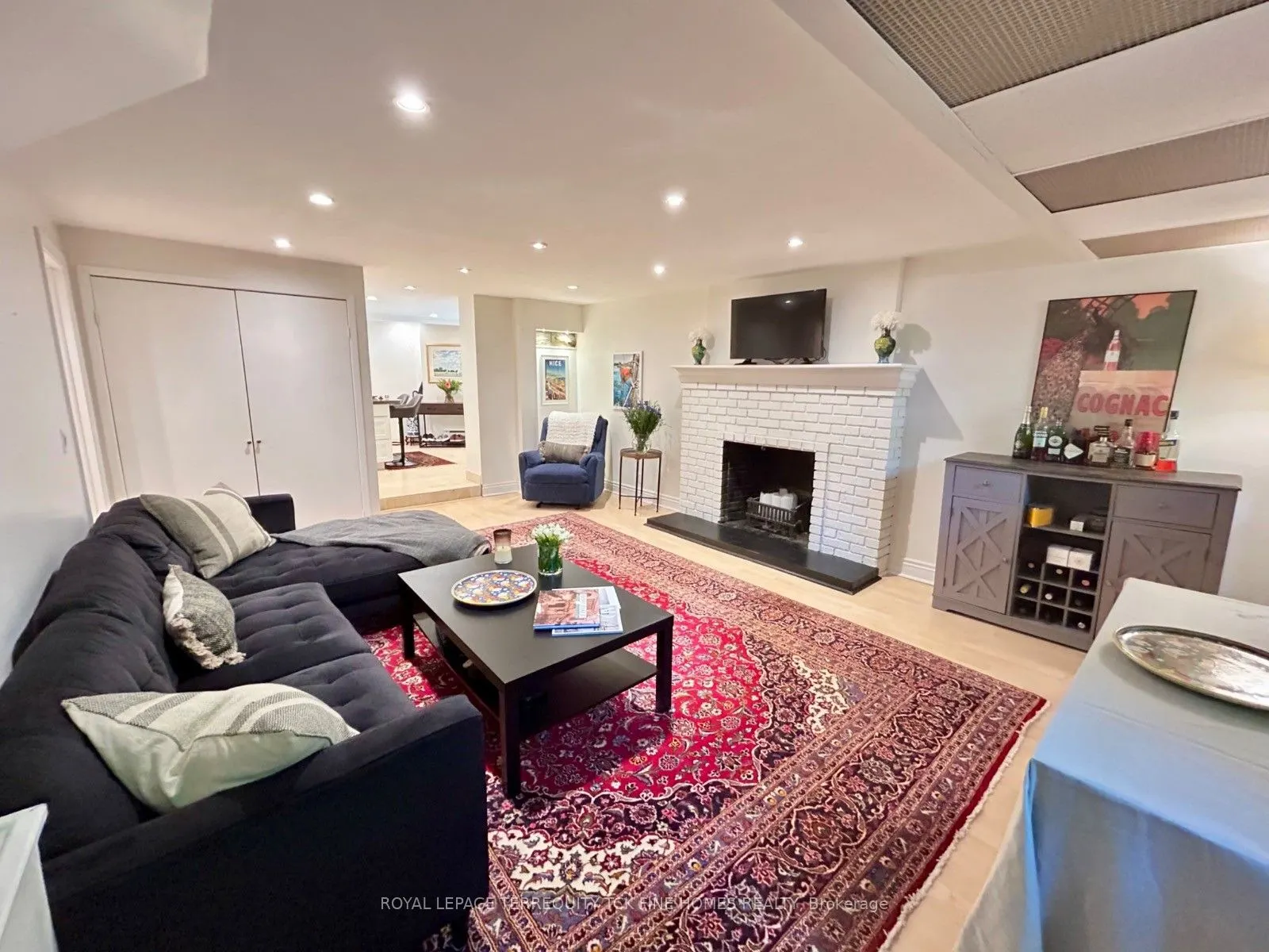 171 Roxborough Street E, #Basement