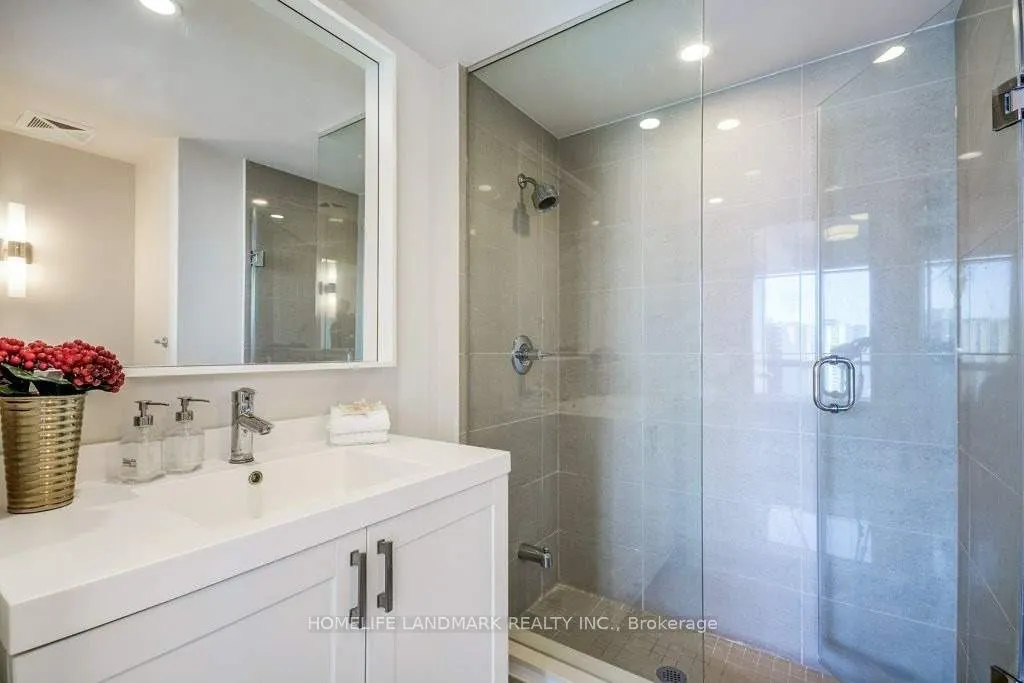 18 Graydon Hall Drive, ## 2505