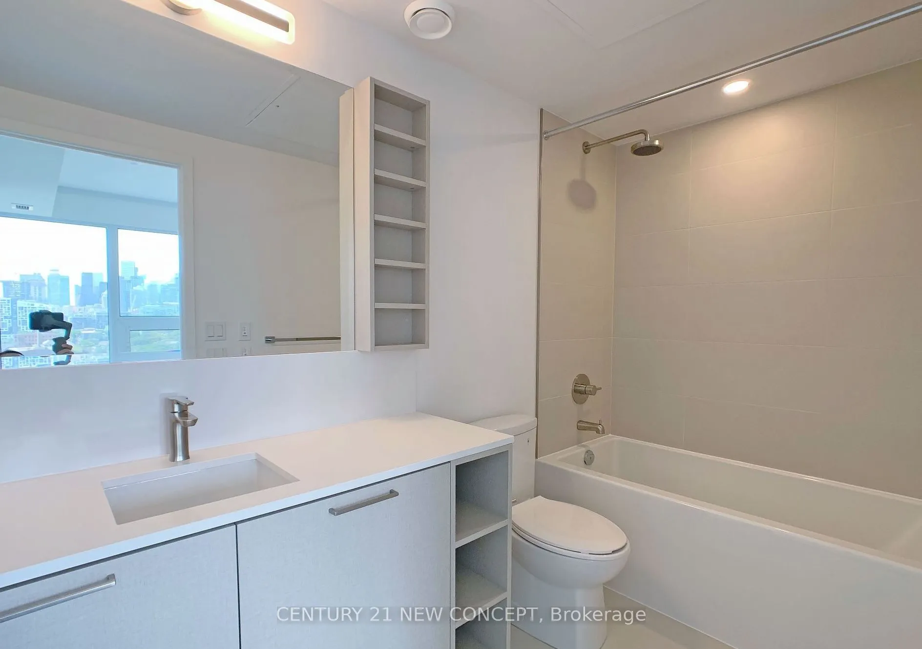 19 Western Battery Road, #1020